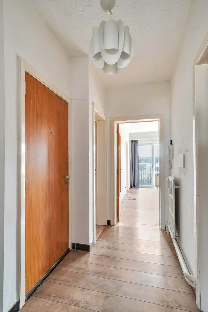Ruim tweeslaapkamerappartement met renovatiepotentieel foto 3