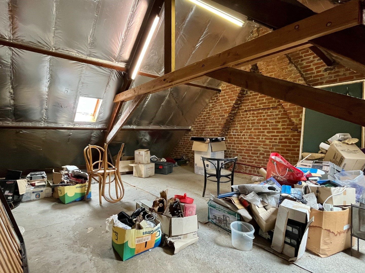 Halfopen woning te koop in centrum Kuurne! foto 14