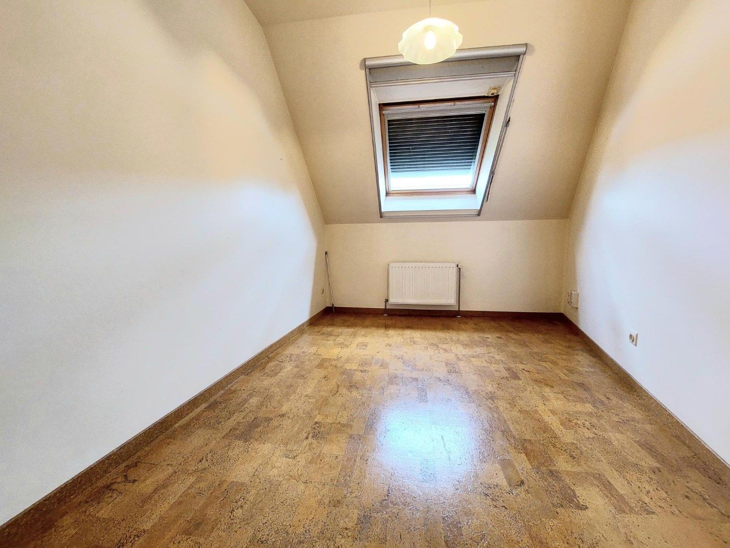 Ruime rustig gelegen stadswoning met tuin en garage foto 9