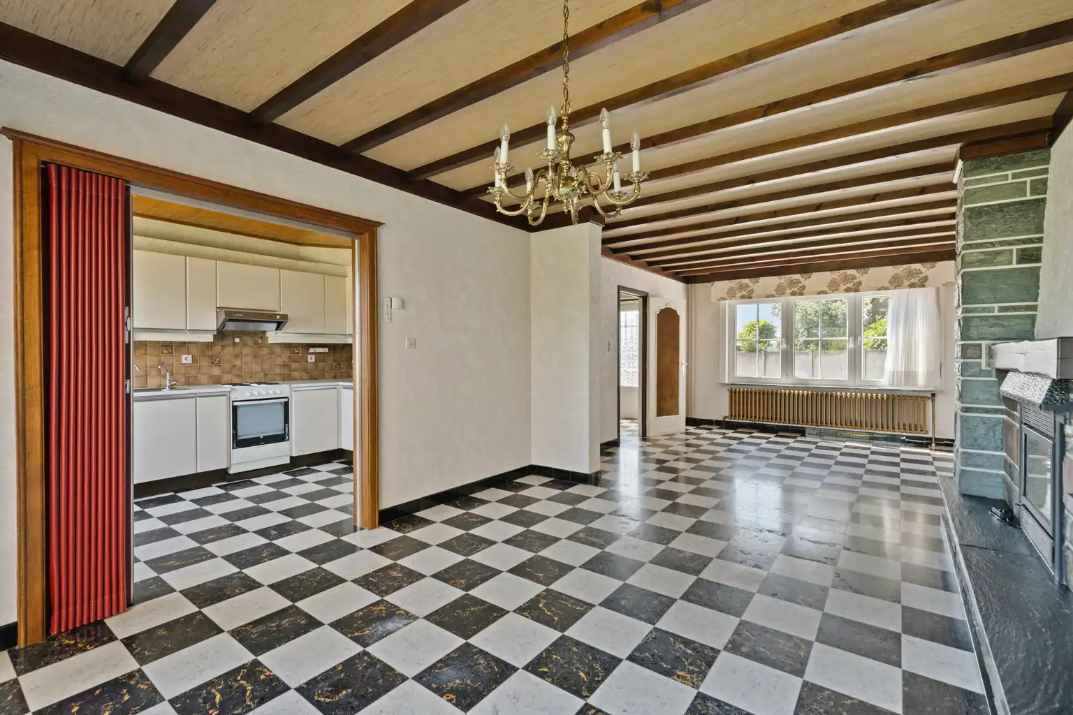 WONING MET TUIN IN DOODLOPENDE STRAAT foto 8