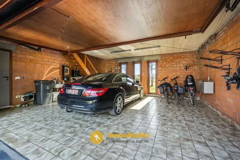 UNIEKE VILLA MET WEILAND EN PAARDENSTALLEN OP EEN TOPLOCATIE TE KOOP IN MENDONK (GENT) foto 28