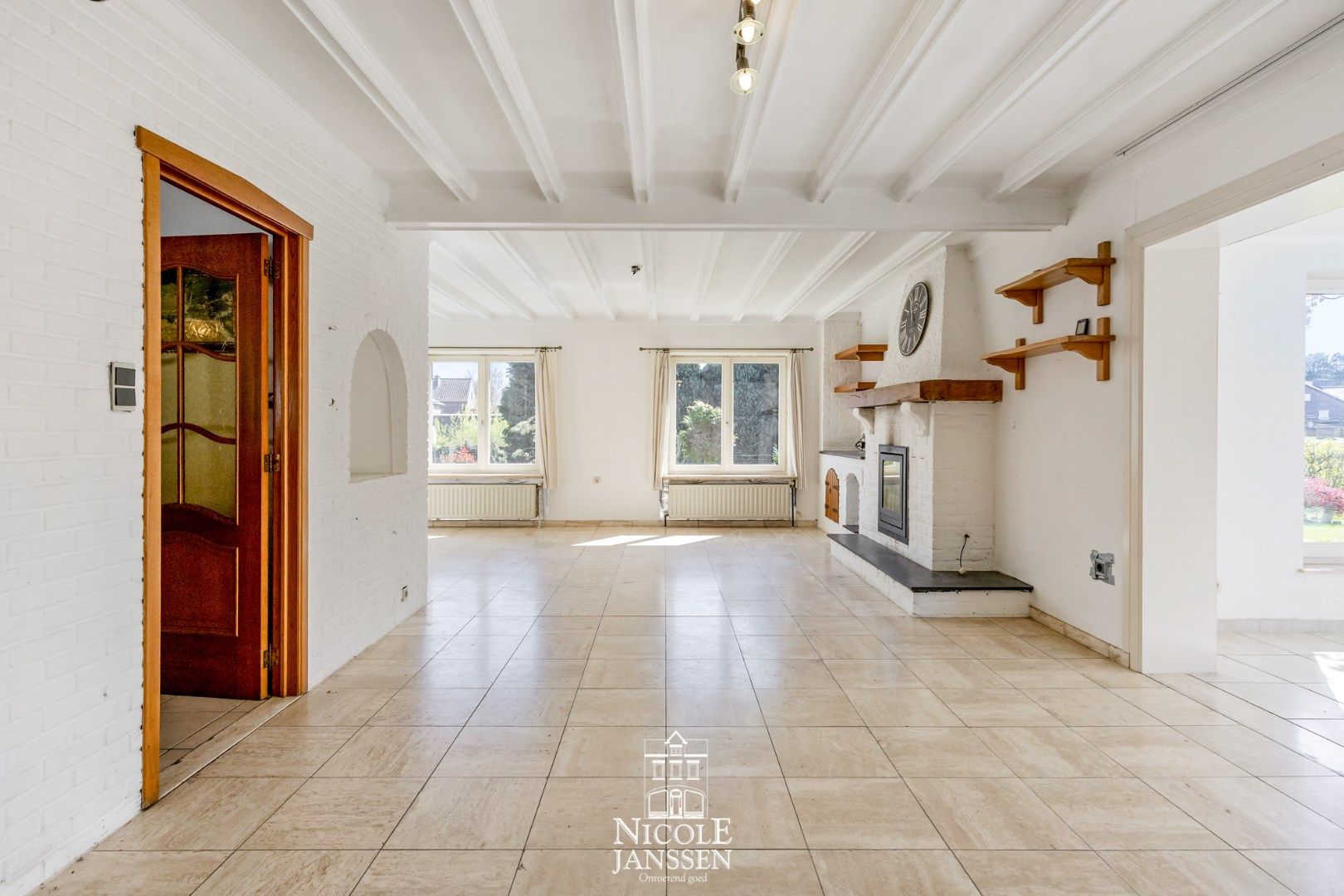 Vrijstaande woning op royaal perceel foto 5