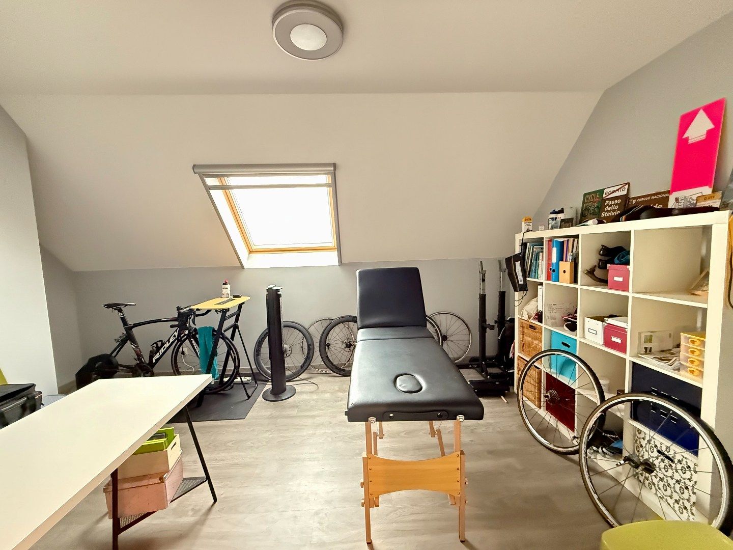 Hedendaagse bel-etagewoning met riante living en 3 slaapkamers foto 9