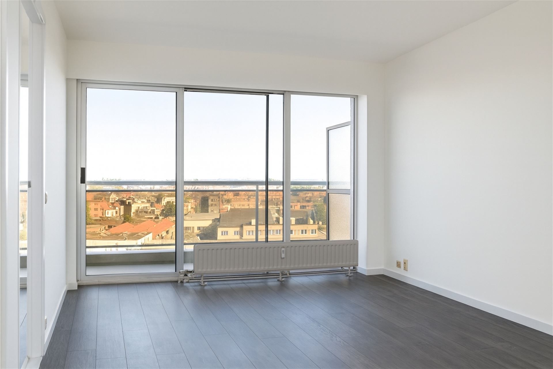 Appartement met 1 slpk en terras op 8ste verdieping foto 2