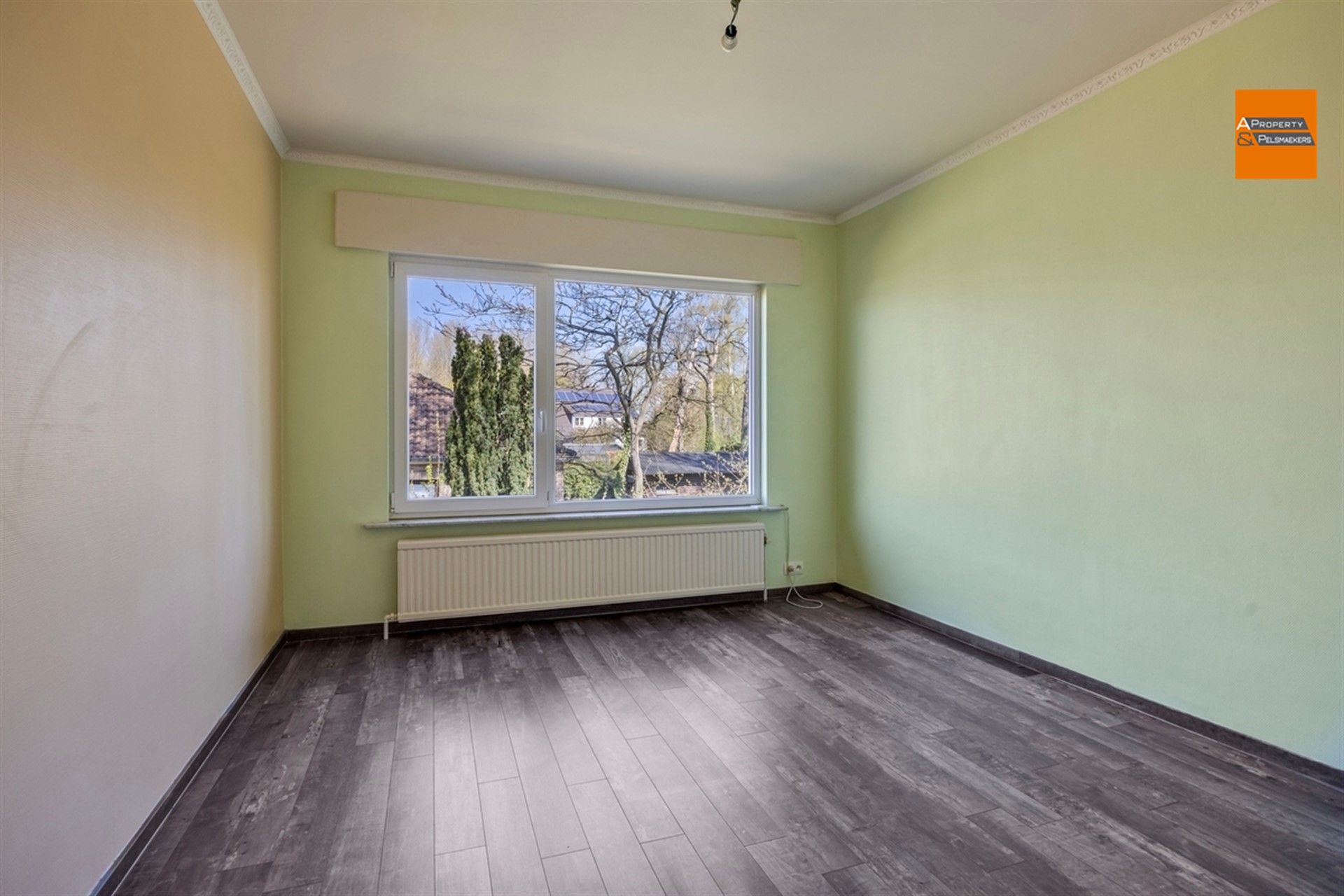 Ruime gerenoveerde villa met 4 slaapkmaers in residentiele wijk foto 12