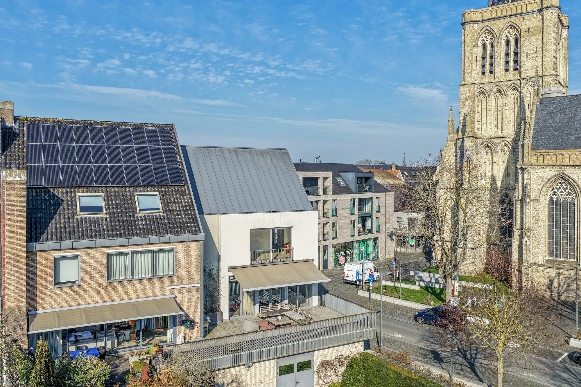 Heel ruime stadswoning met kantoren en tuin foto 24