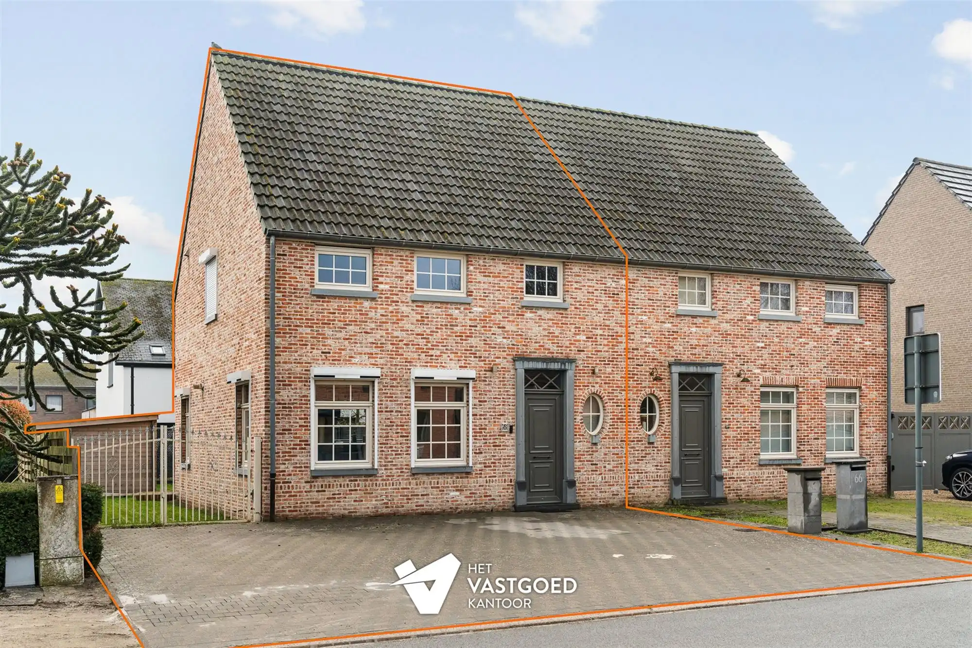 INSTAPKLARE WONING MET 4 SLAAPKAMERS RUSTIG GELEGEN TE LEOPOLDSBURG foto {{pictureIndex}}