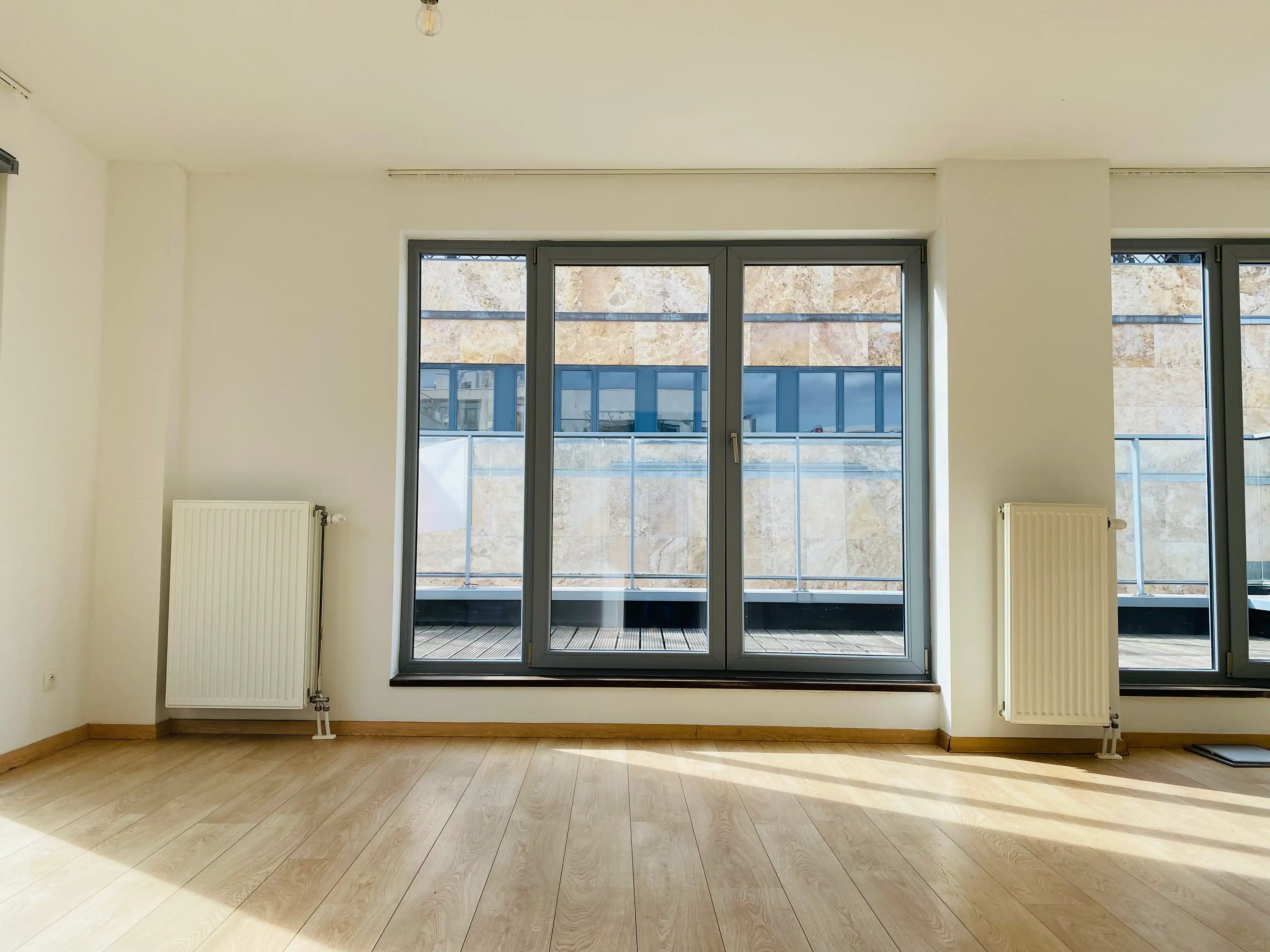 Trendy 2-slaapkamerappartement + ruim terras en staanplaats foto 11