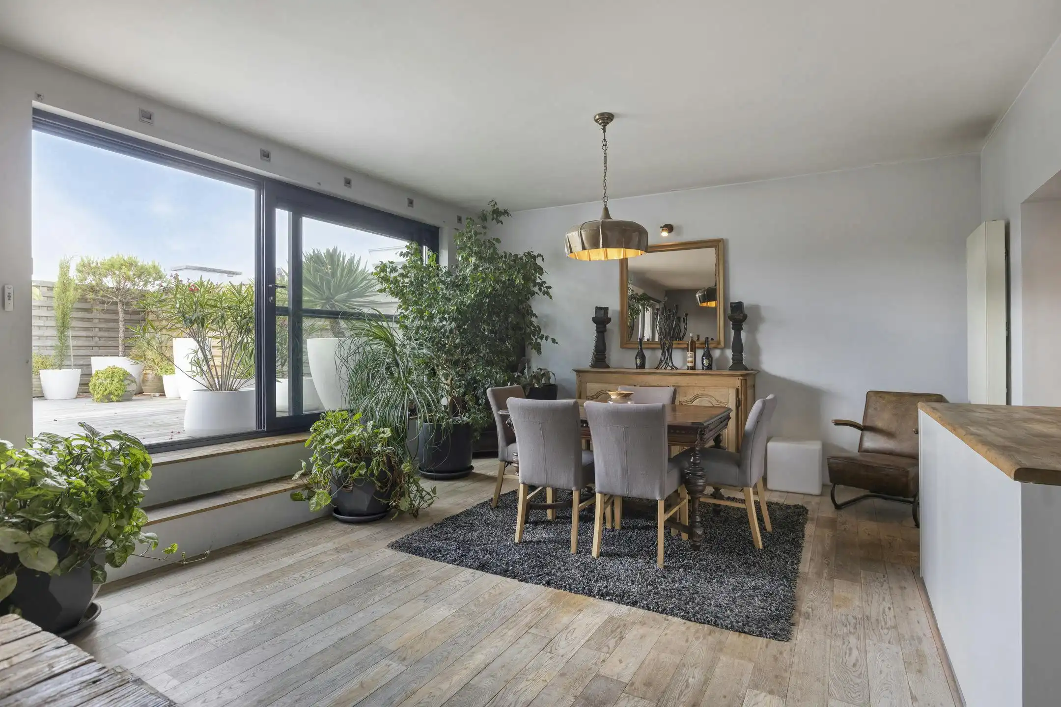 Uniek pand met woonst en wellnessfaciliteiten in Brugge foto 4