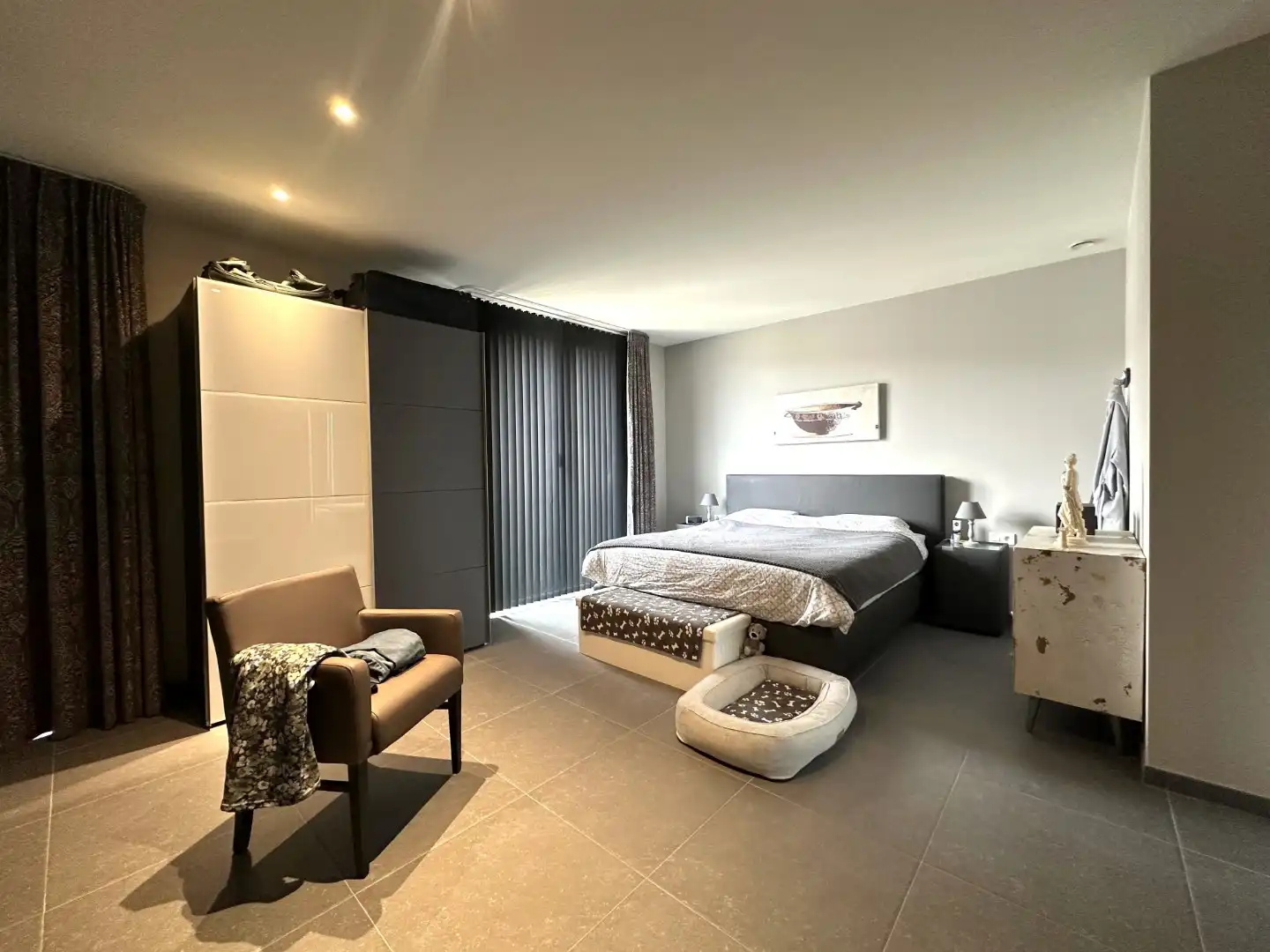 Zeer ruim appartement op goede locatie nabij de Smedenpoort foto 7