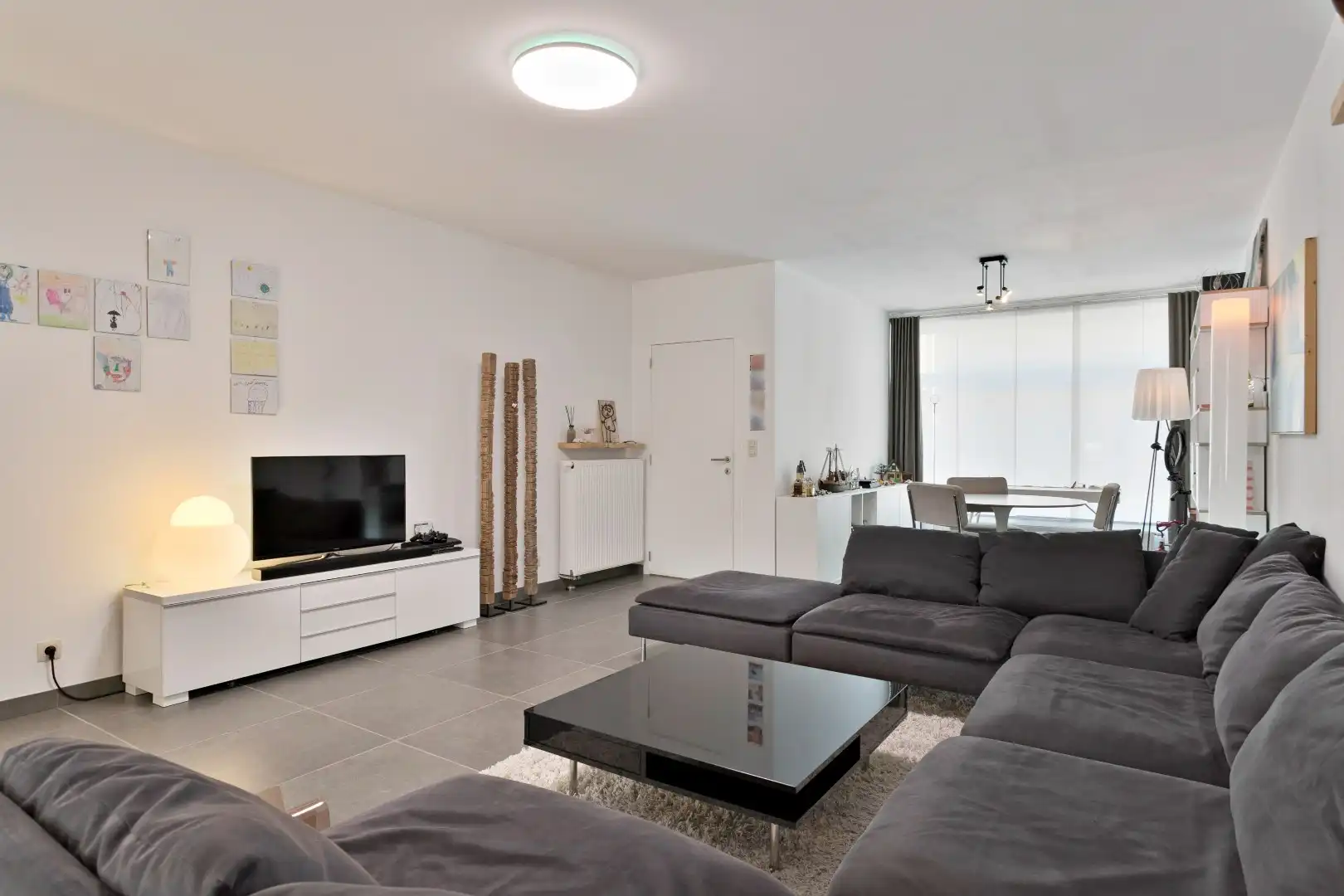 Stijlvolle gezinswoning met 3 slaapkamers en tuin. foto 4