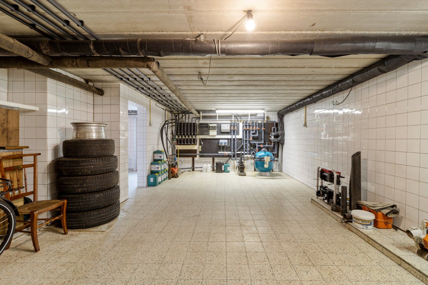 Ruime goed onderhouden woning op een prachtig perceel met praktijk mogelijkheid foto 24