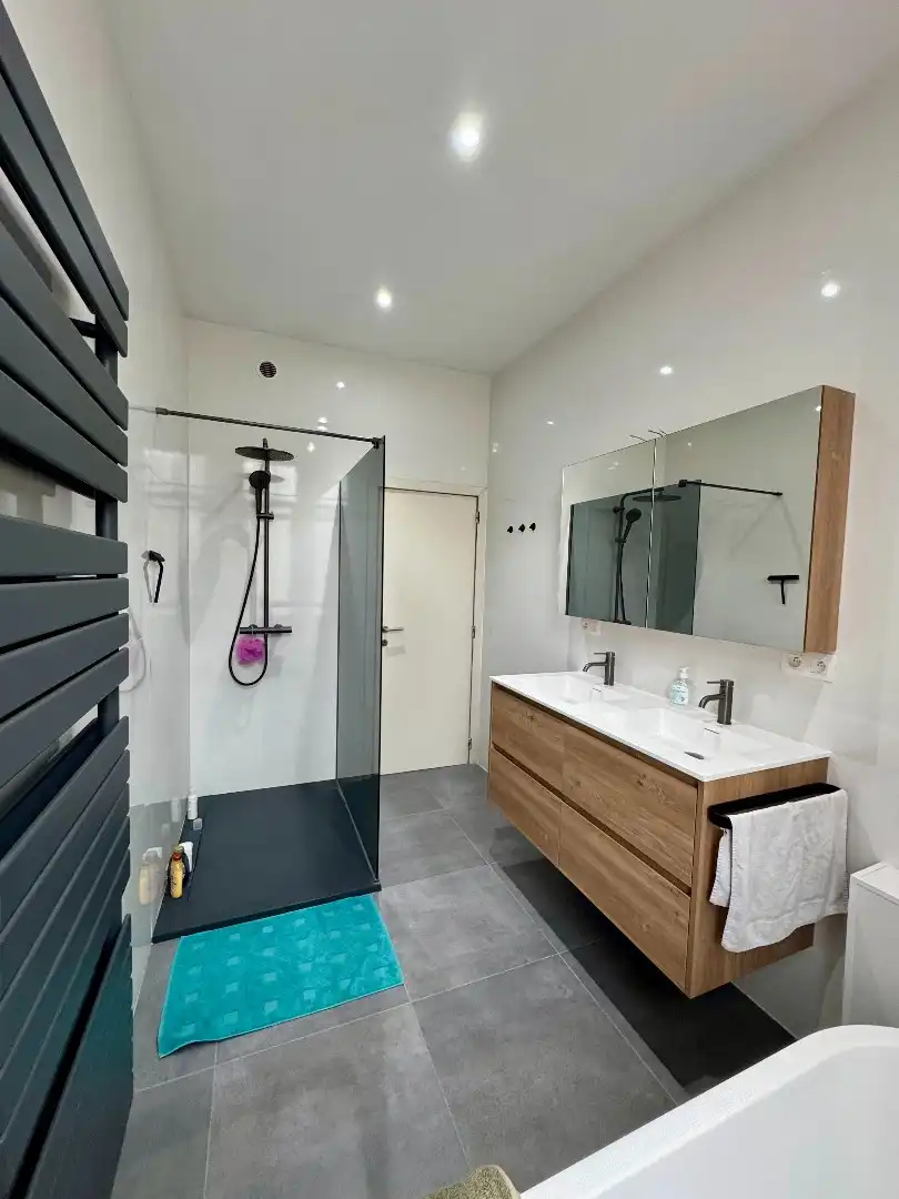 Prima onderhouden woning in centrum Eppegem. foto 16