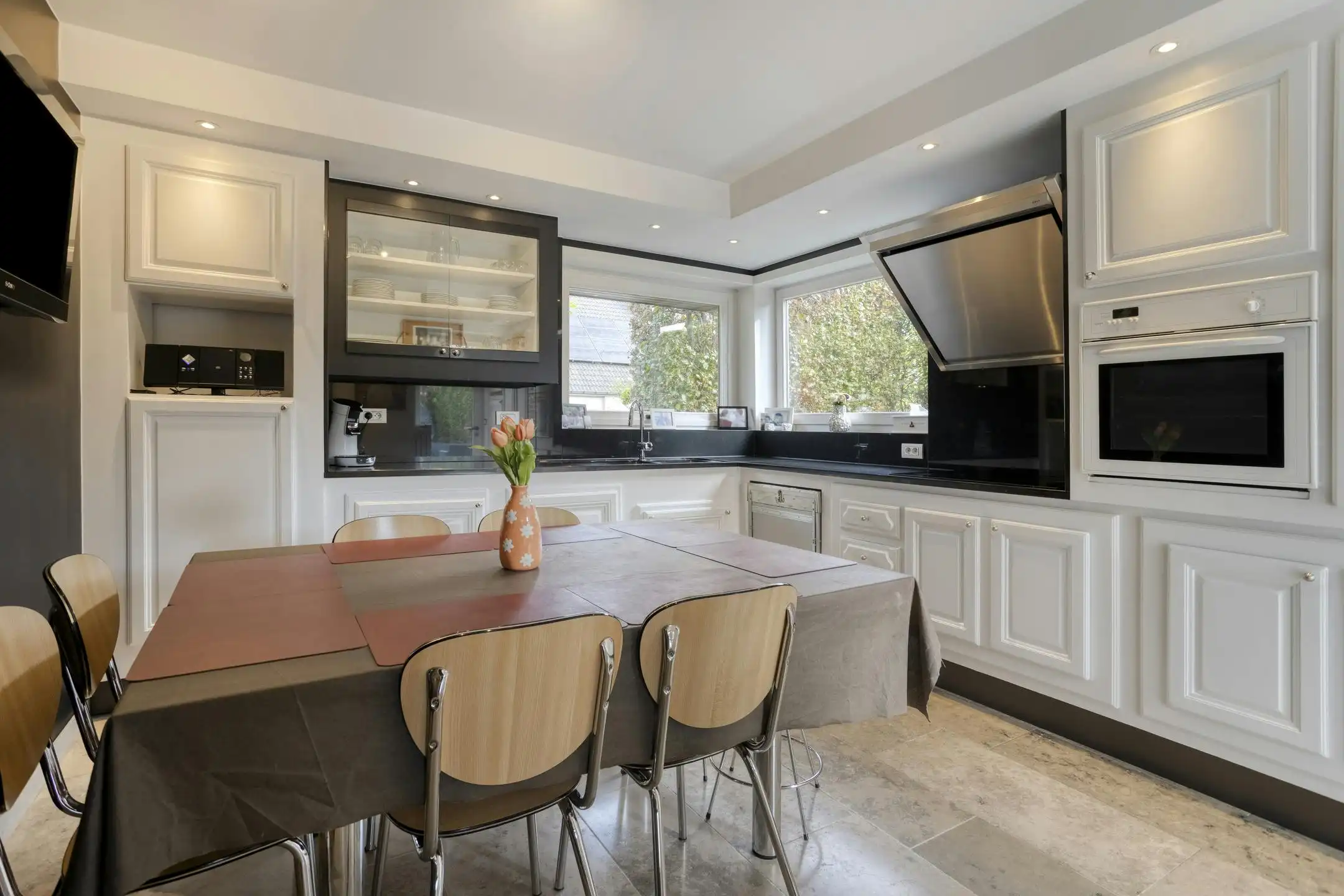 Alleenstaande woning in een rustige wijk te koop in Bissegem foto 6