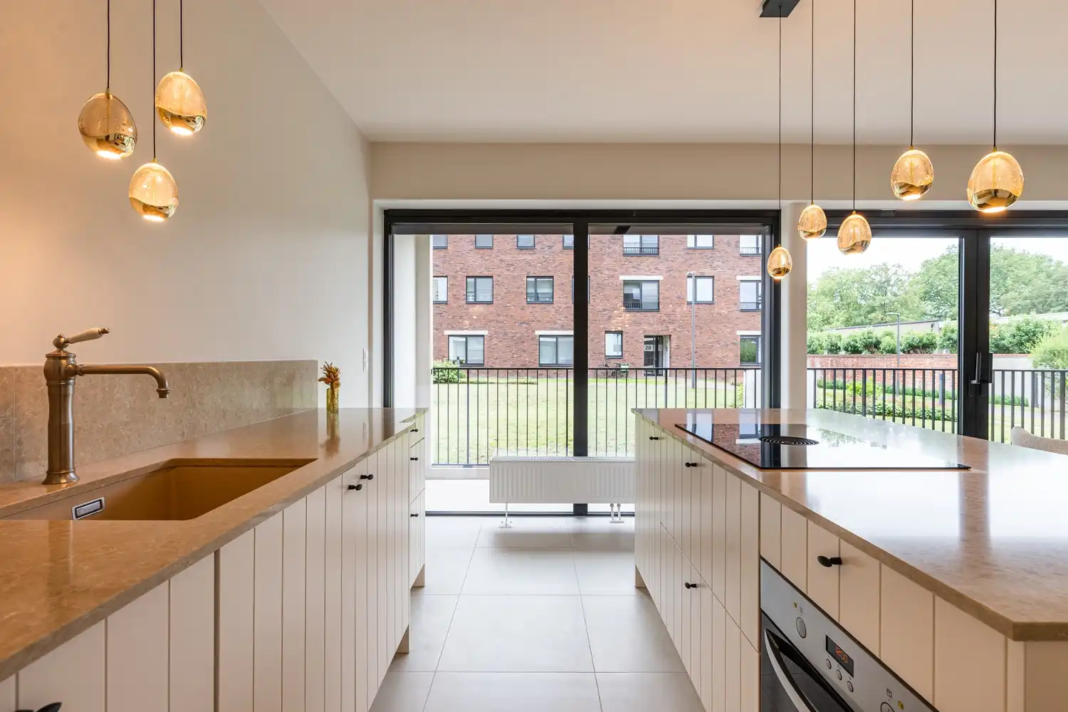 Hoogwaardig afgewerkt appartement met garage en ruim terras foto 9