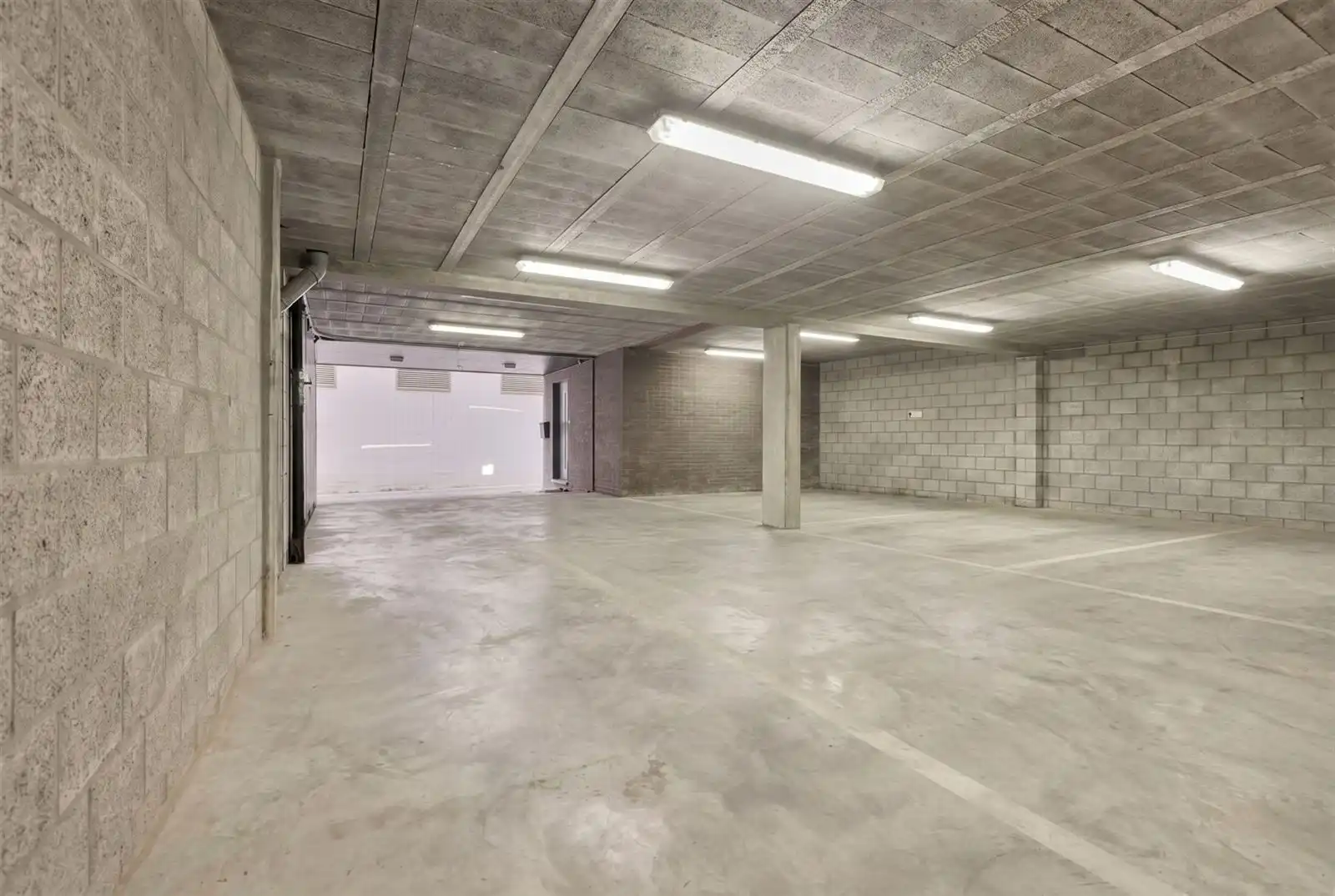 Unieke moderne triplex appt  met ruime garage op toplocatie in een steegje van de Kouter foto 20