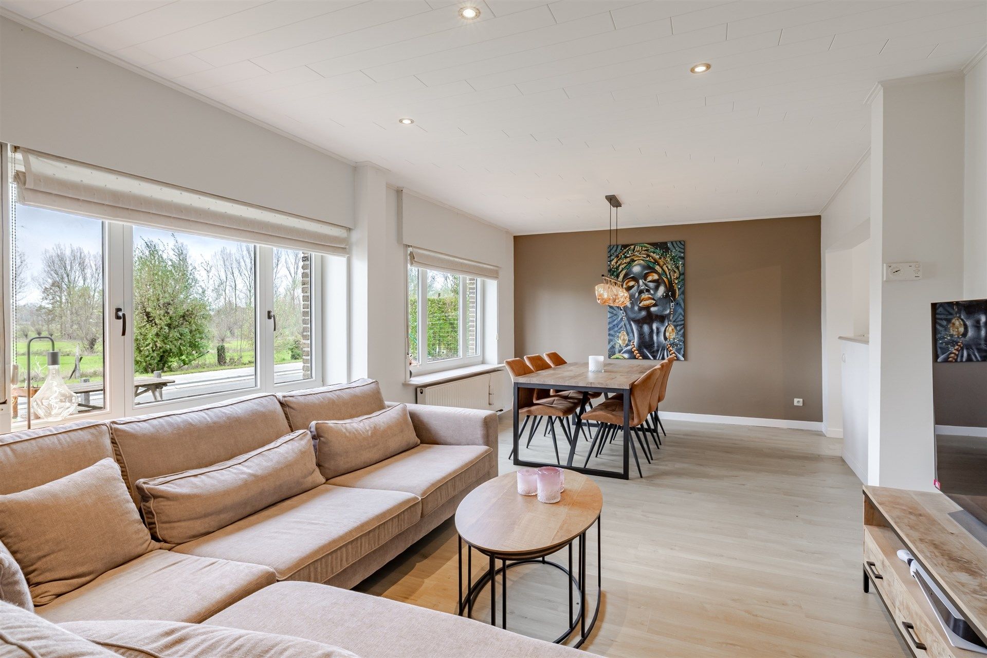 Charmante woning met 2slks en uniek verzicht foto 3