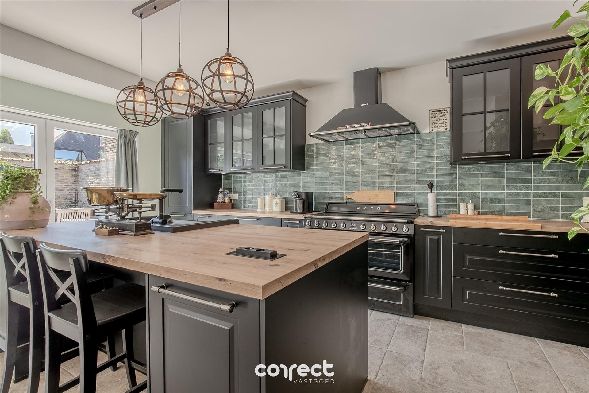 Mooi gerenoveerde woning met 2 slaapkamers, mogelijkheid tot 4 slaapkamers, op een grondoppervlakte van 643 m². foto 4