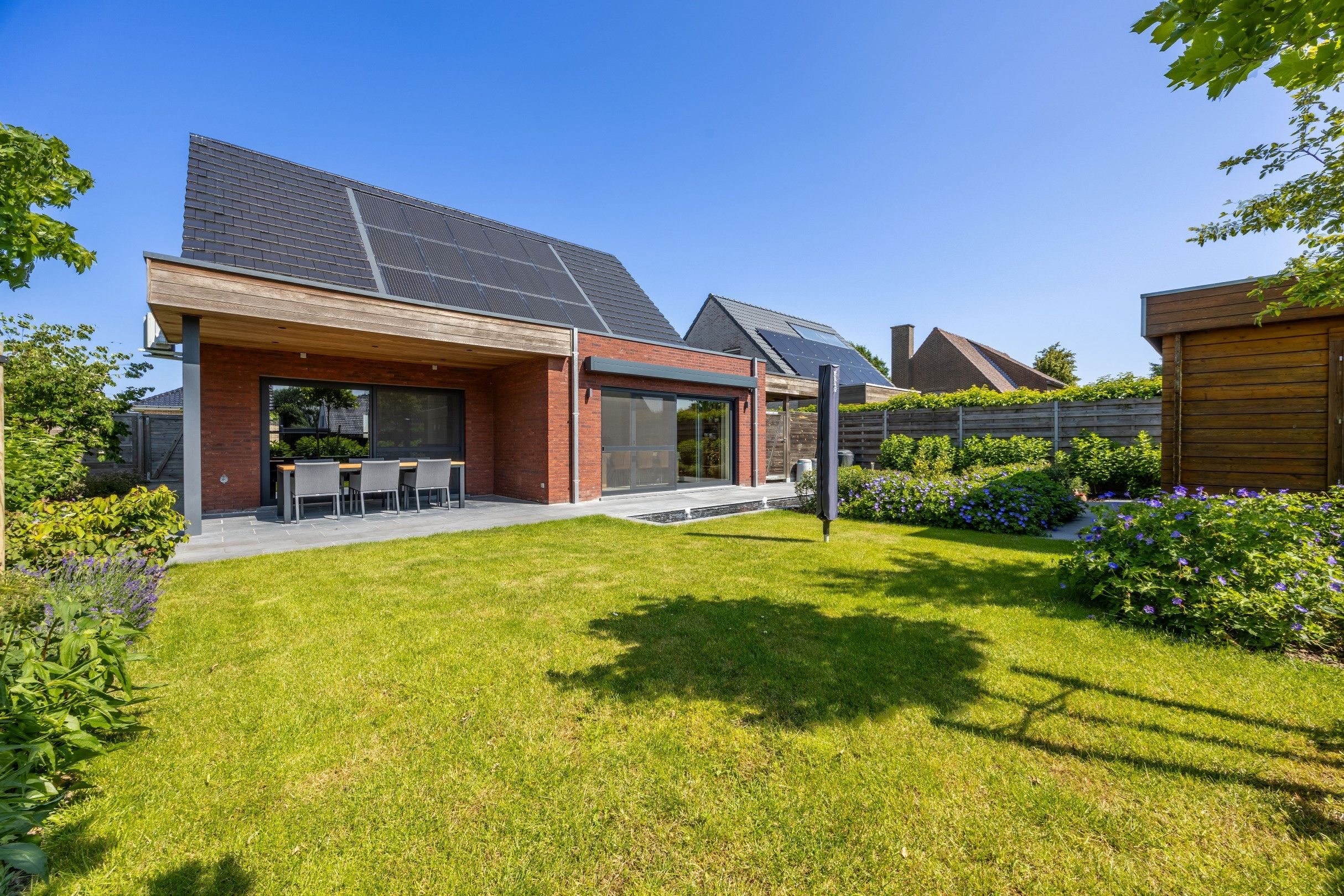 ENERGIEZUINIGE OPEN BEBOUWING MET CARPORT foto 3