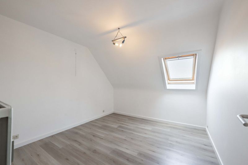 Duplex appartement te Oostrozebeke. foto 13