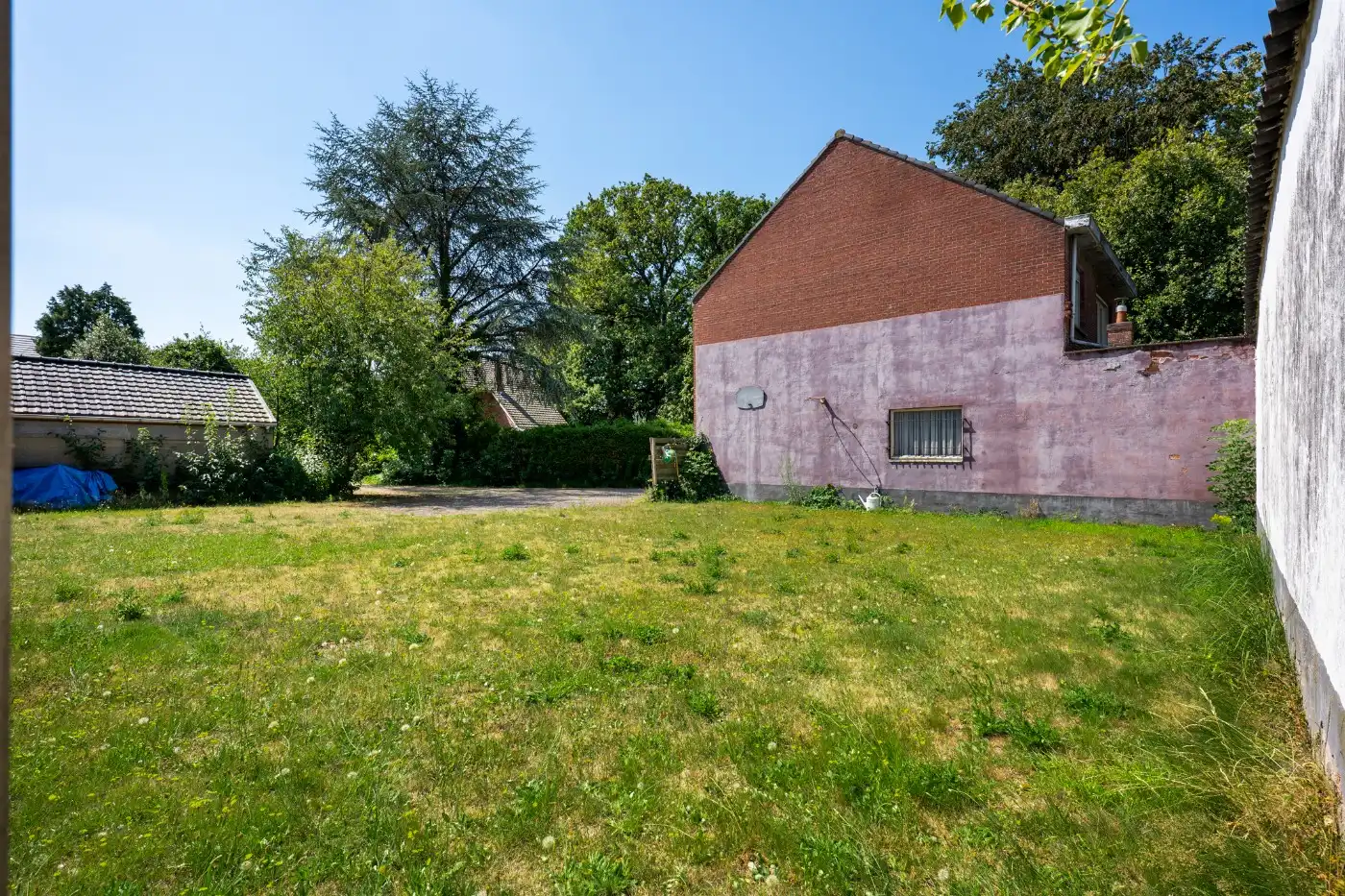 Vrijstaande, te renoveren woning met 3 slpk., garage en tuin foto 22