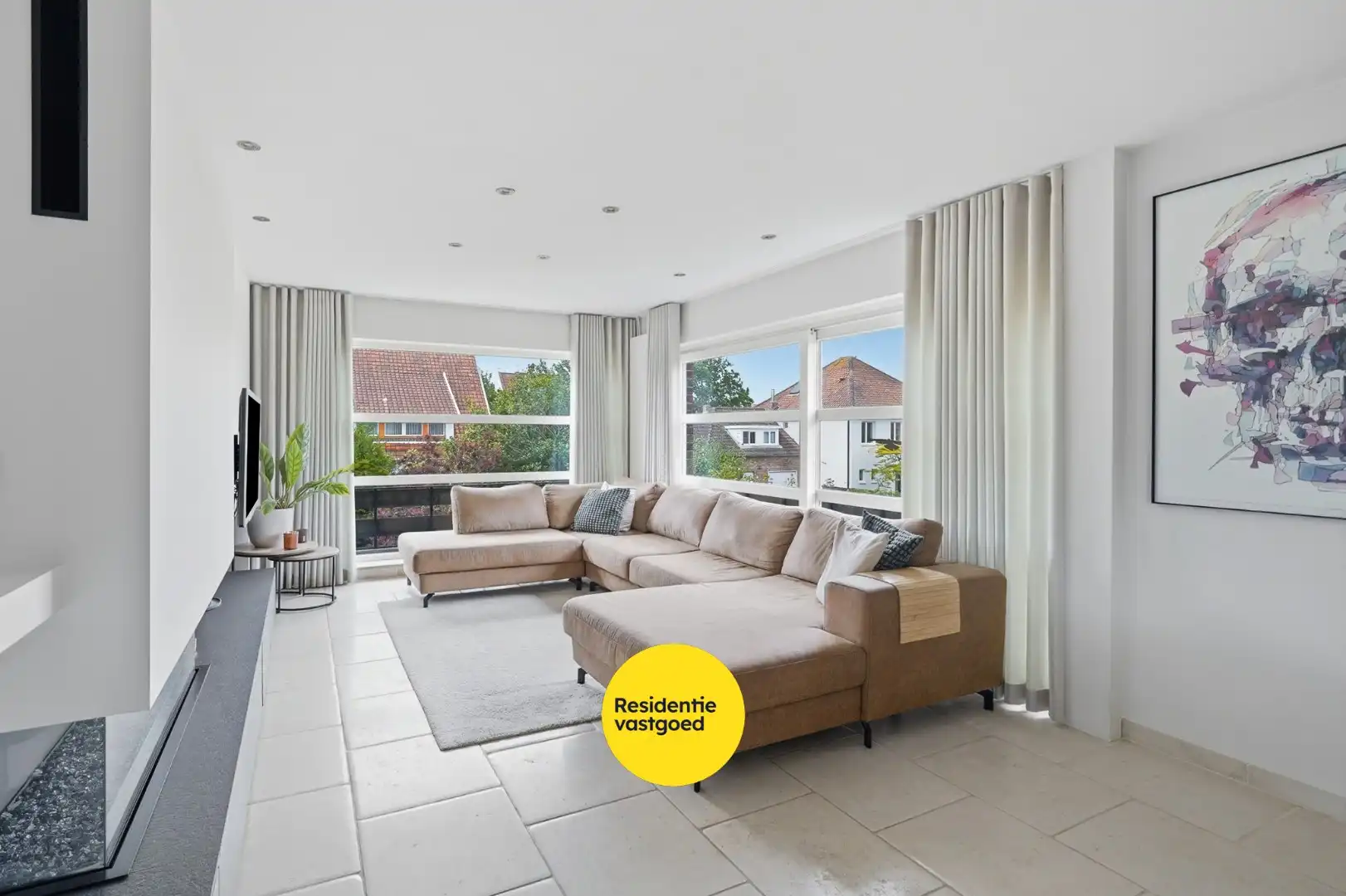Duplex-appartement van 165 m² met garage, carport en zonnig terras in de Vicognewijk foto 4