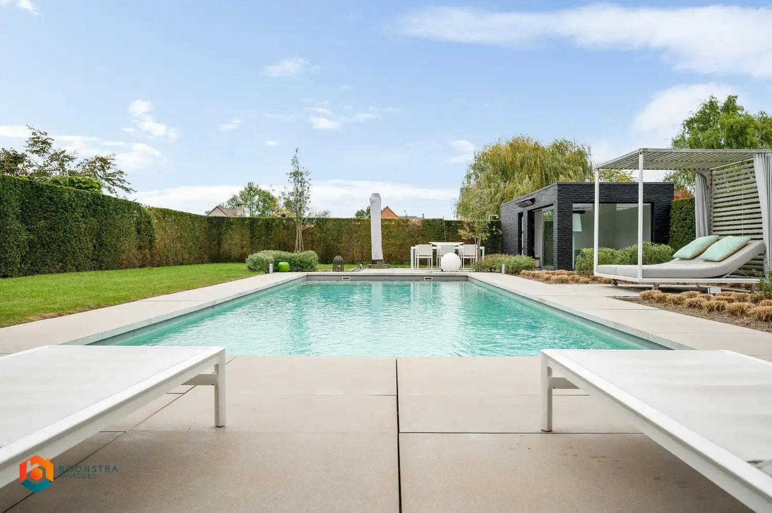 Uitzonderlijk ruime villa met 4 slpkrs en zwembad te Putte foto 24