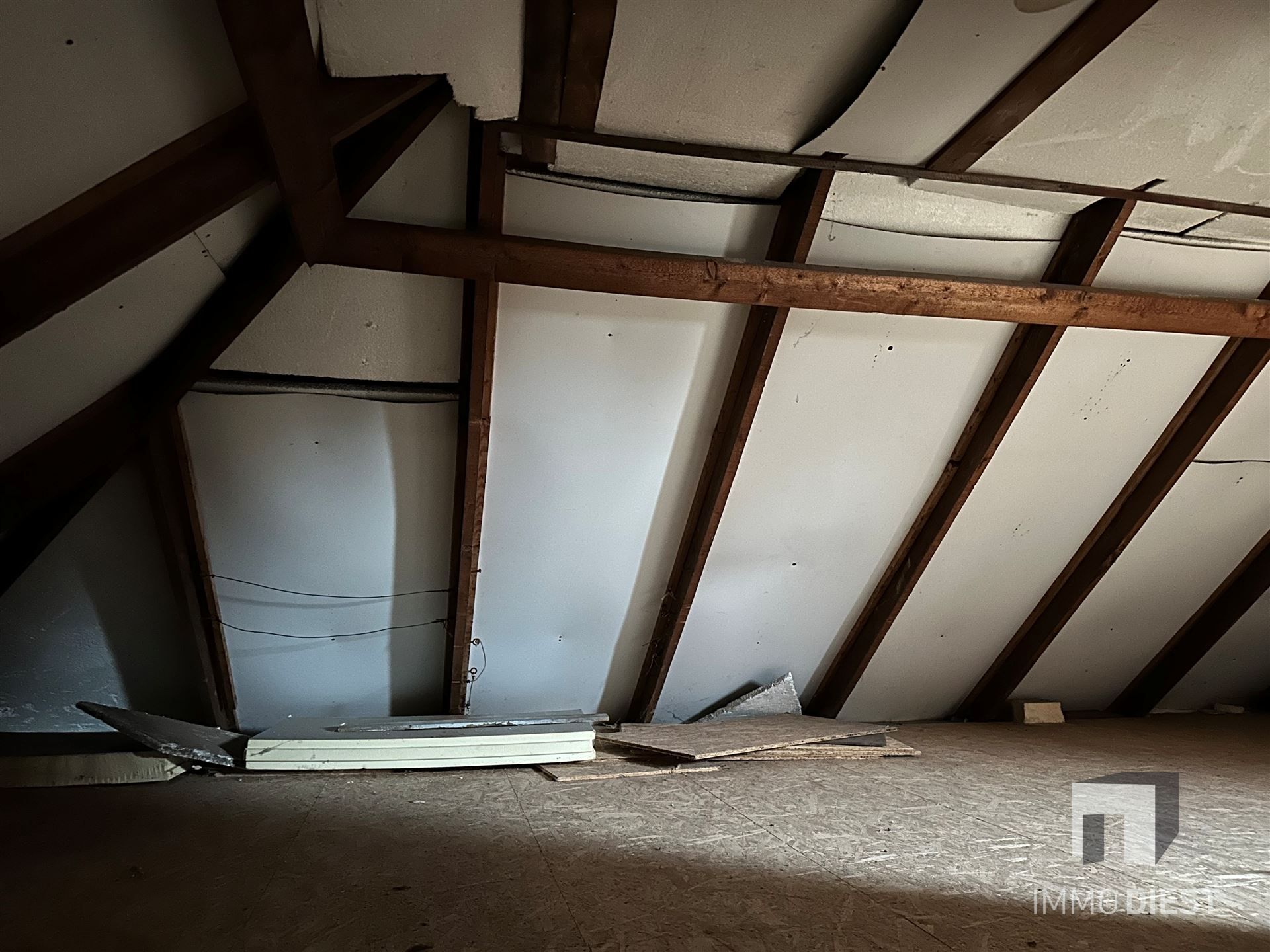 Goed gelegen woning met 3 slaapkamers, garage en tuin foto 13