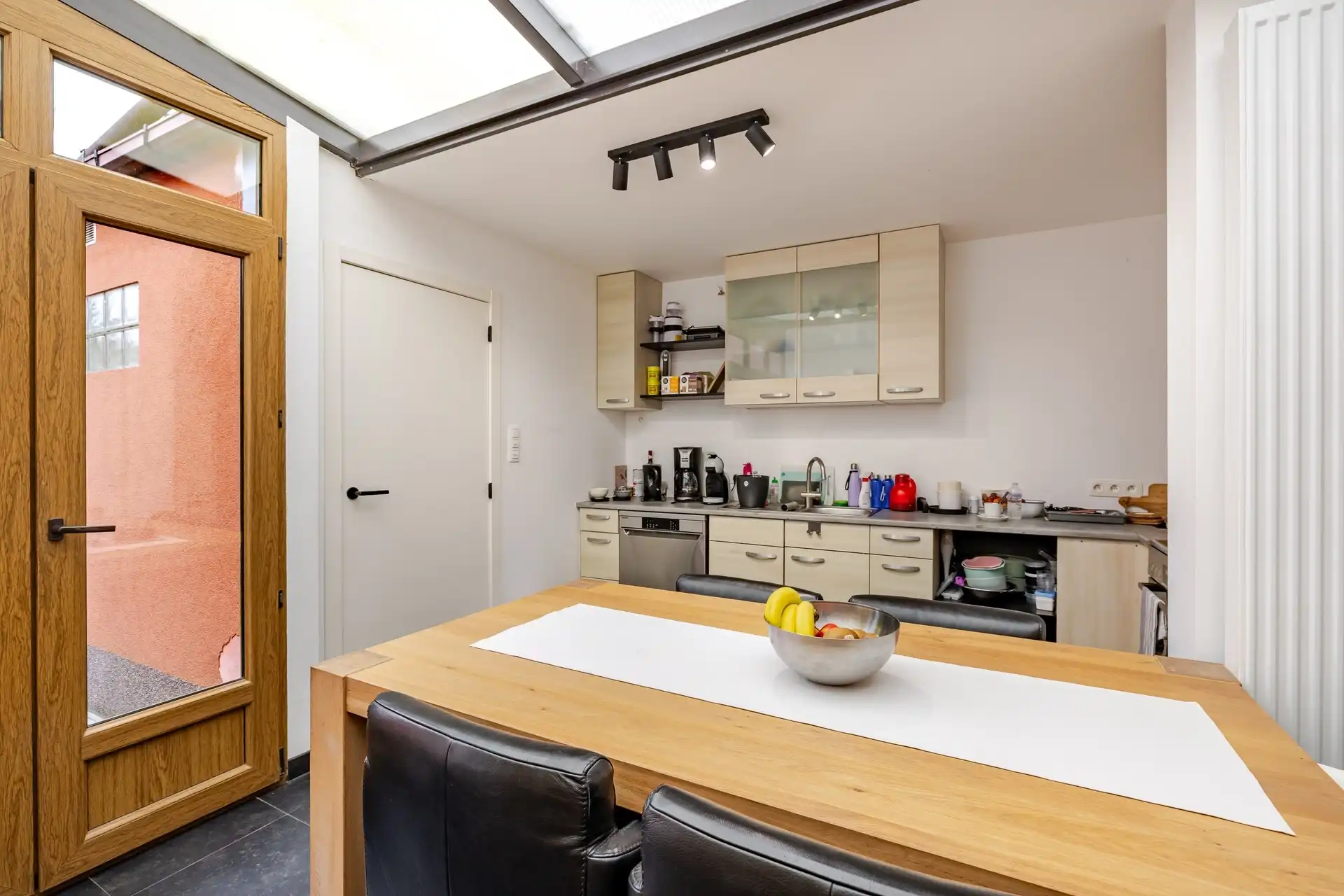 Instapklare woning op wandelafstand van het centrum en het Klein Parksken foto 11