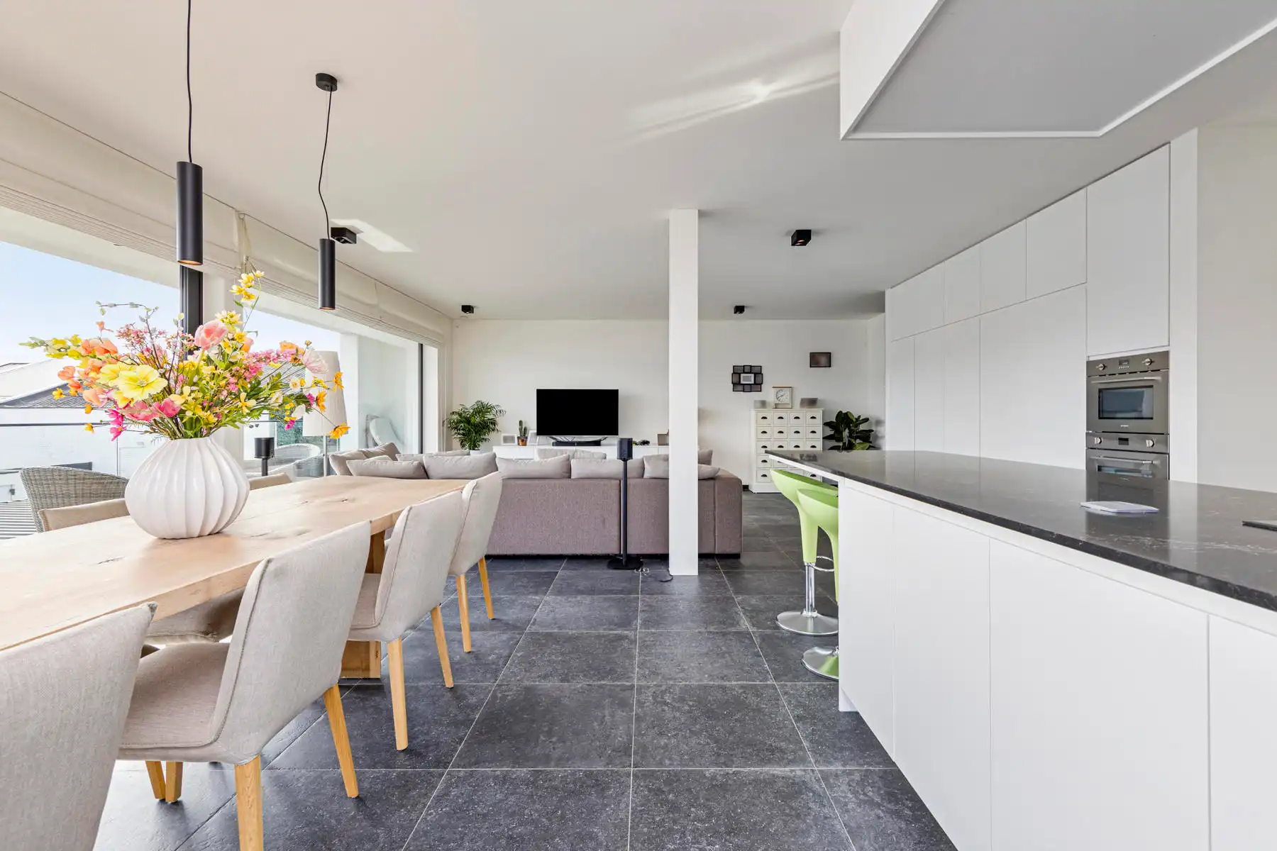 Modern recent appartement met 3 slaapkamers en groot terras ! foto 3