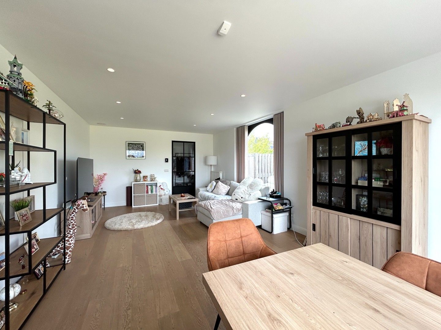 Prachtige HOB met 3 slaapkamers & zuidgerichte tuin te Meulebeke! foto 4