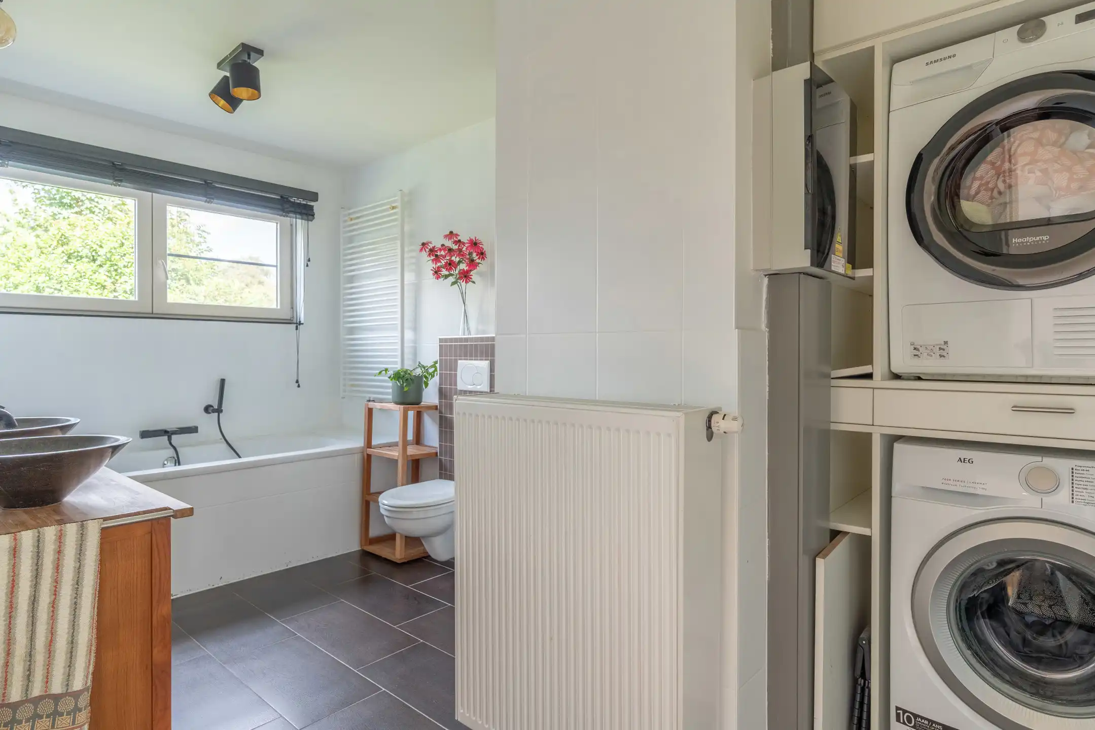Instapklare 3 slaapkamerwoning met bureau en tuin te Turnhout foto 15