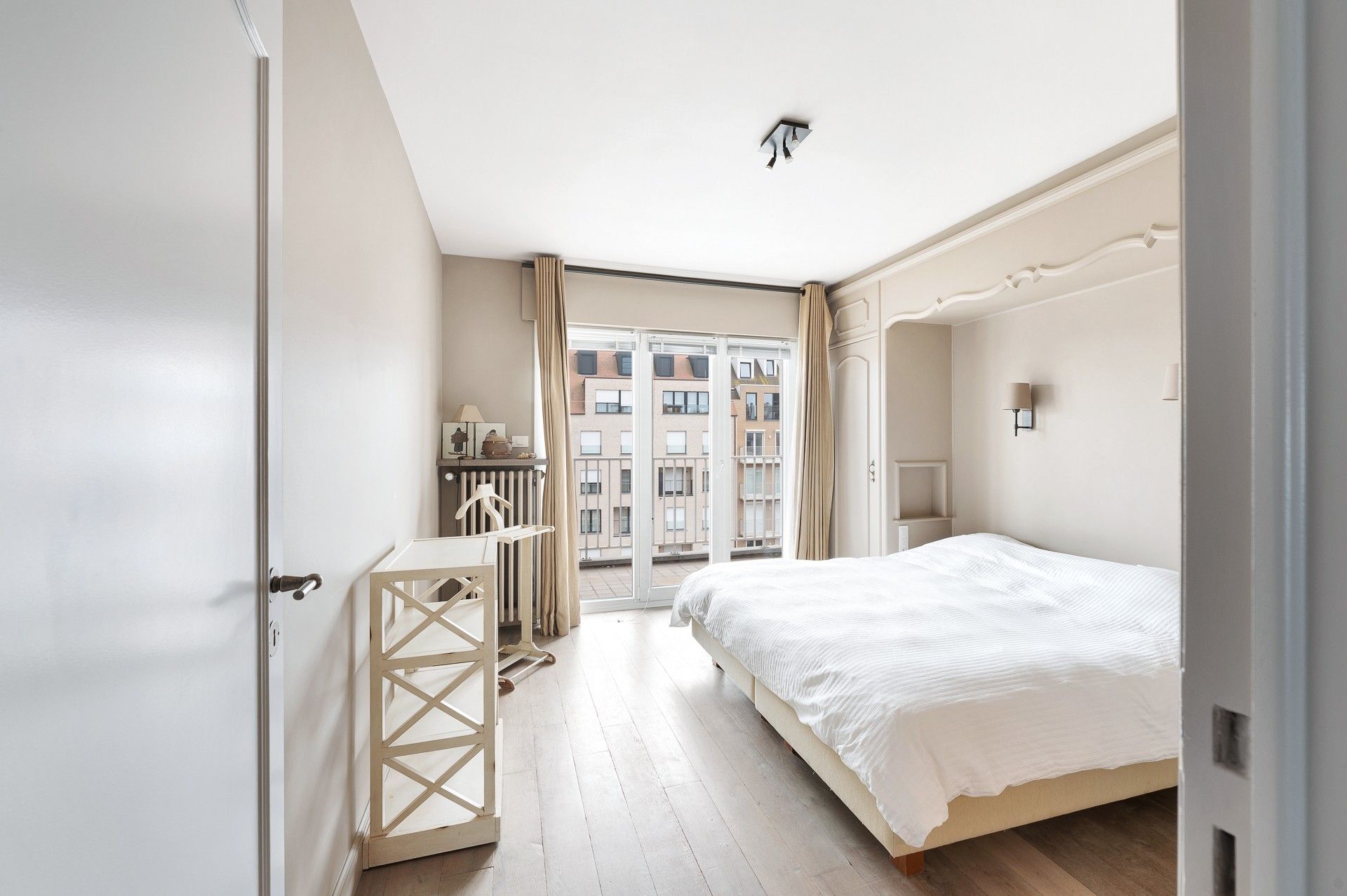 Ruim, lichtrijk appartement met 3 slaapkamers foto 20