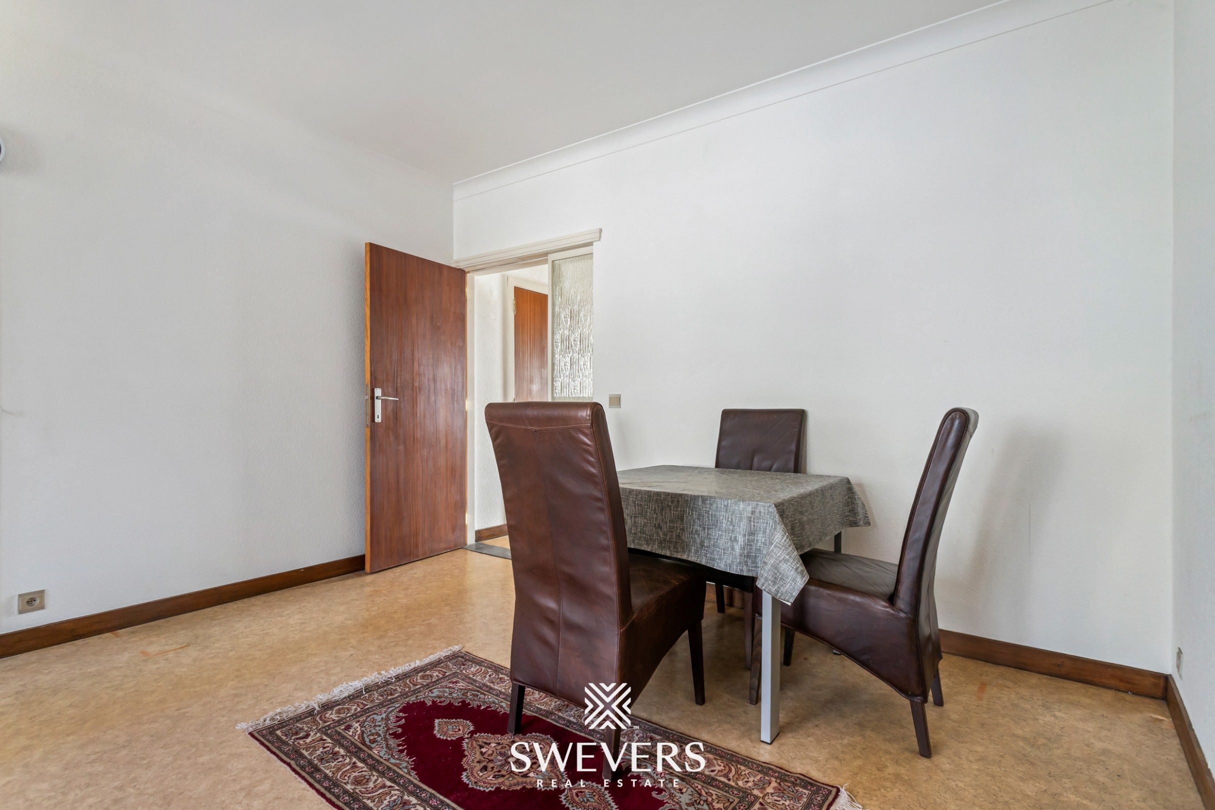 Instapklaar 1-slaapkamerappartement met terras in hartje Diest foto 13