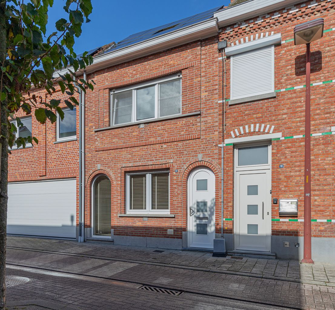 Rijwoning nabij het centrum van Opwijk foto 1