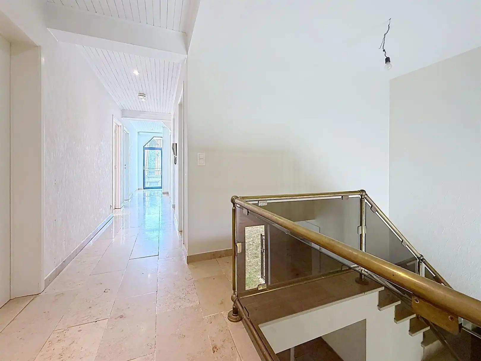Huis met praktijkruimte, 4 slpks,  2 bdks, 10a 34ca foto 19