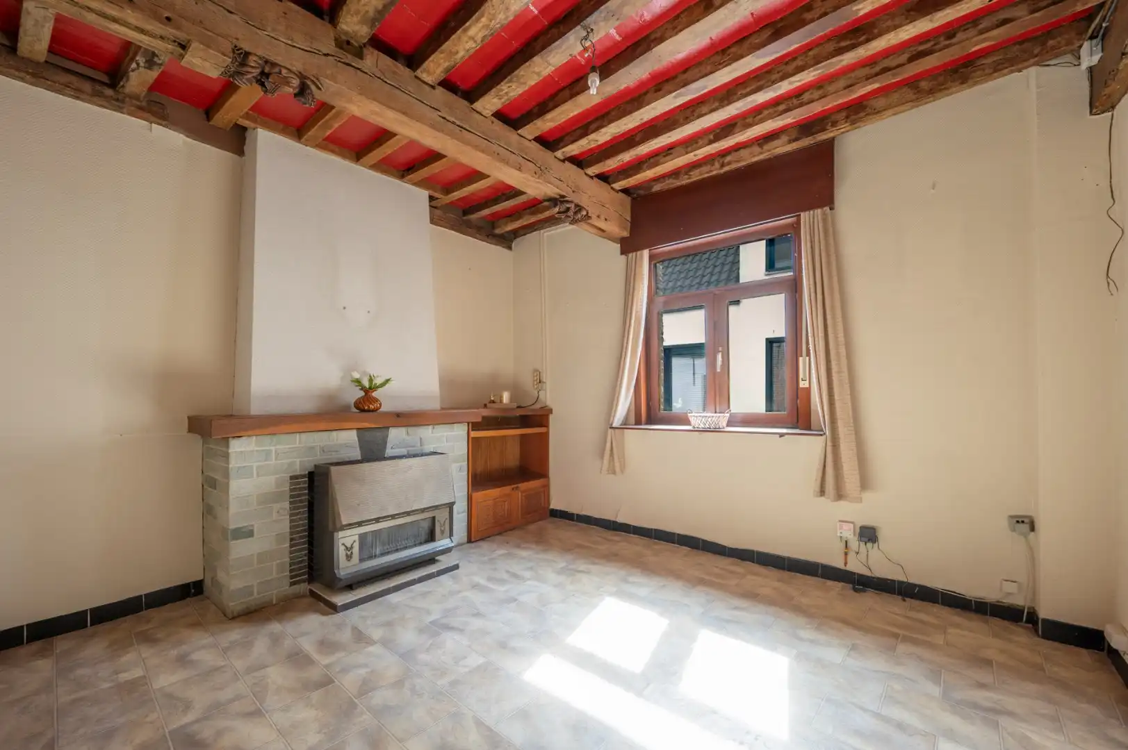 Karaktervolle Brugse woning met renovatiepotentieel vlakbij de Vesten foto 5