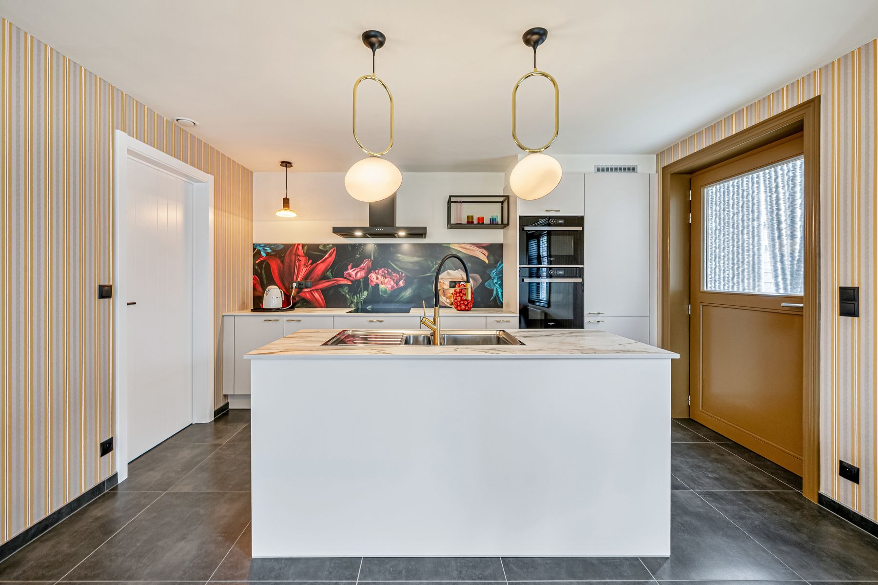 Recente (2020) open bebouwing met tuin en 3 slaapkamers foto 12