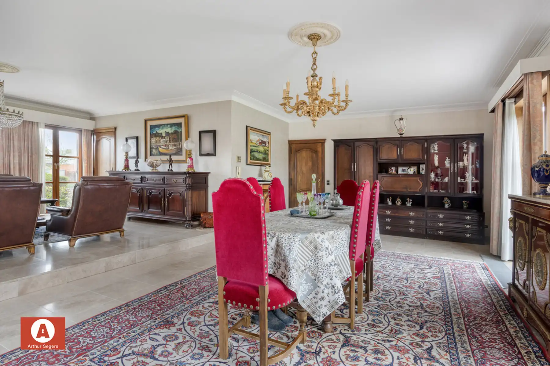 Uitzonderlijk ruime en rustig gelegen villa op 17a 32ca foto 8