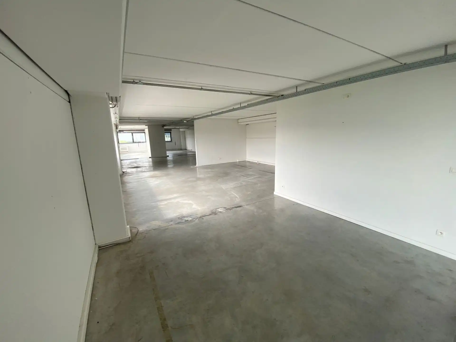 Kantoor/Showroomruimtes te huur Kruibeke foto 28