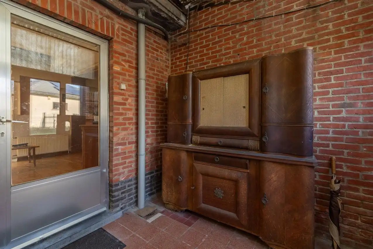 Te renoveren woning met ruimte, rust en potentieel foto 38