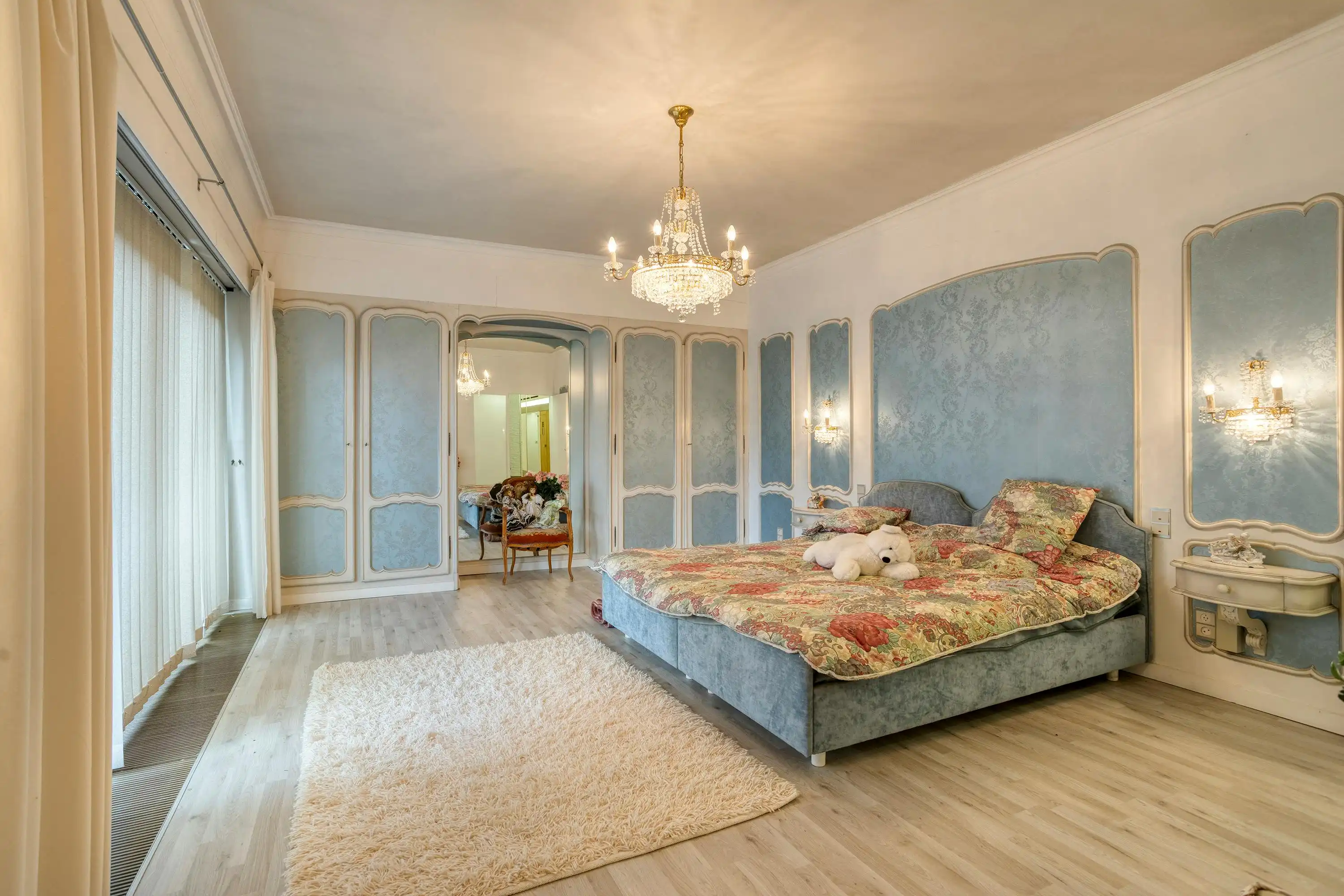Mooi gelegen landhuis te koop in Meerbeke foto 15
