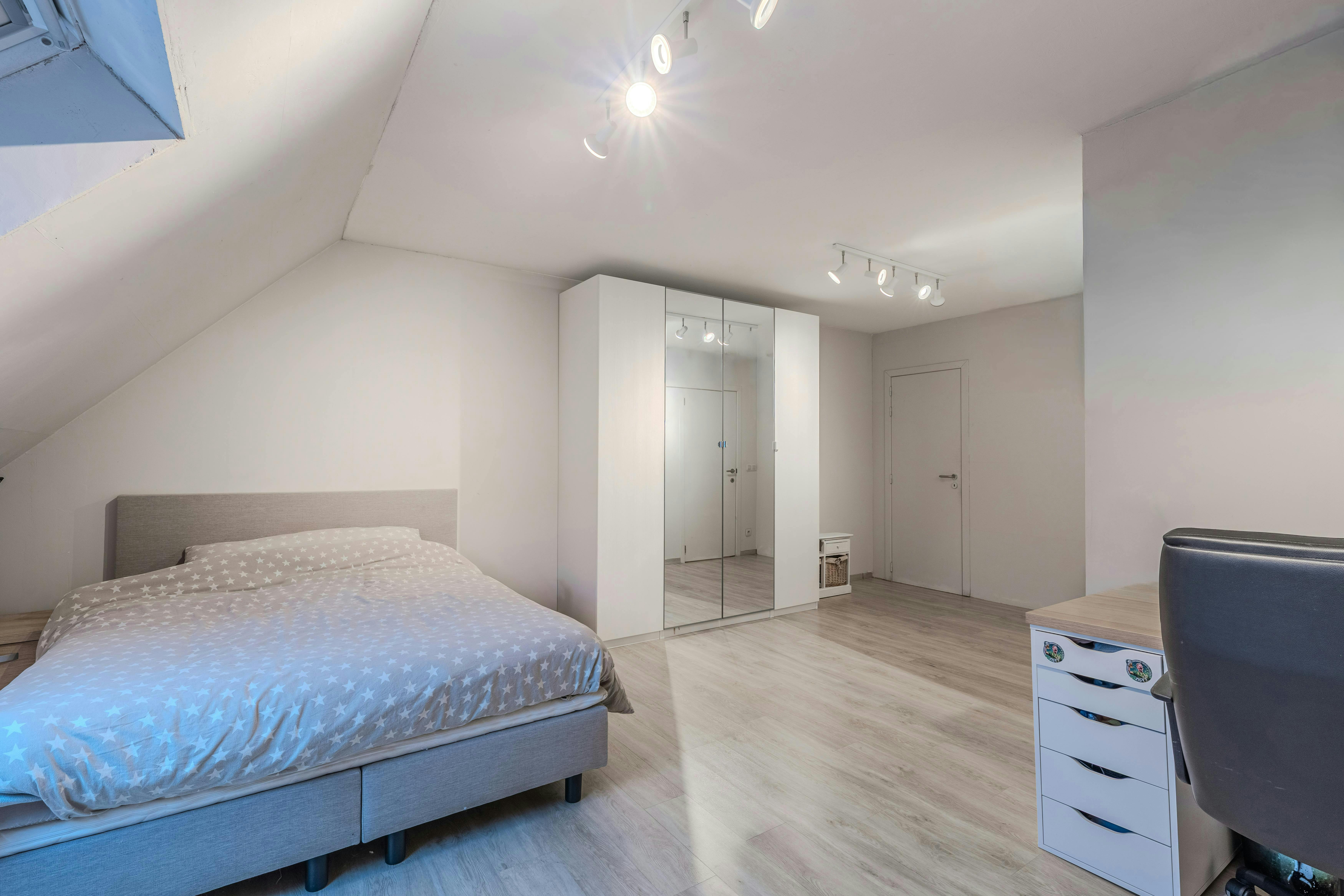 Recente woning met 4 slaapkamers te koop in Knokke-Heist foto 15