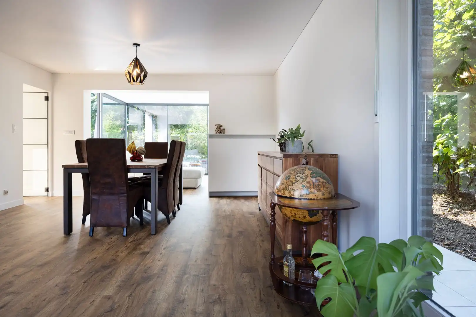 Rustig gelegen alleenstaande woning met aangename tuin. foto 3