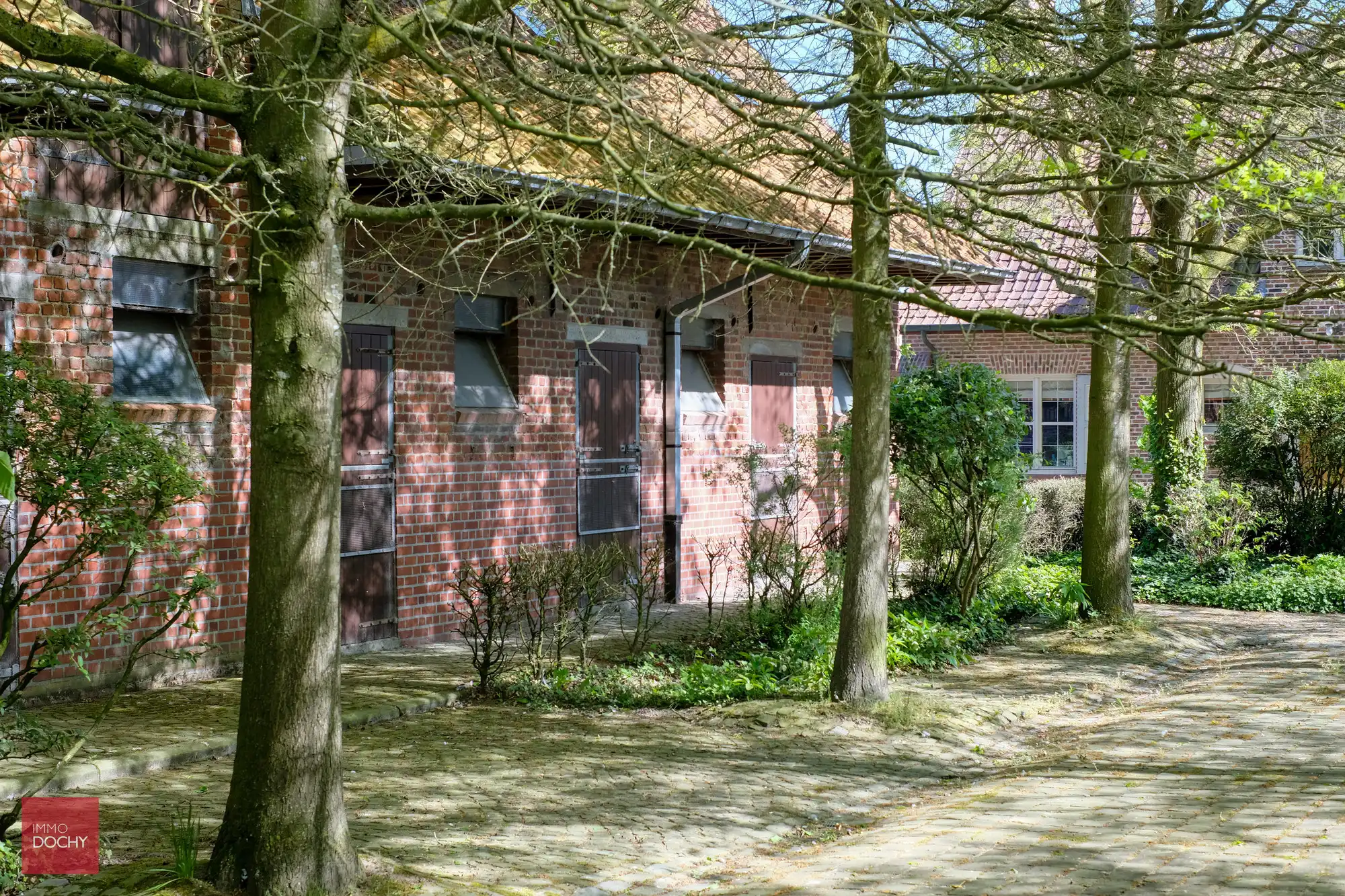 Vierkantshoeve met paardenaccommodatie op ca. 5,3ha foto 13