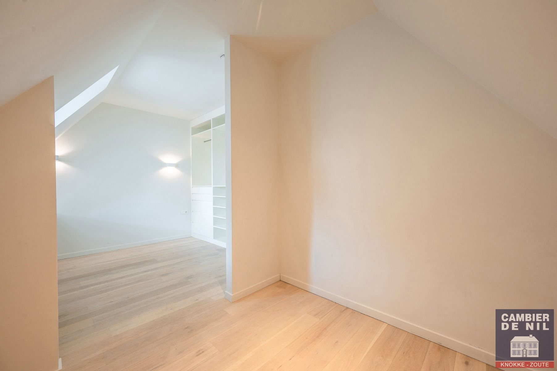 Recent, ongemeubeld 2 SK-appartement in Duinenwater  foto 15