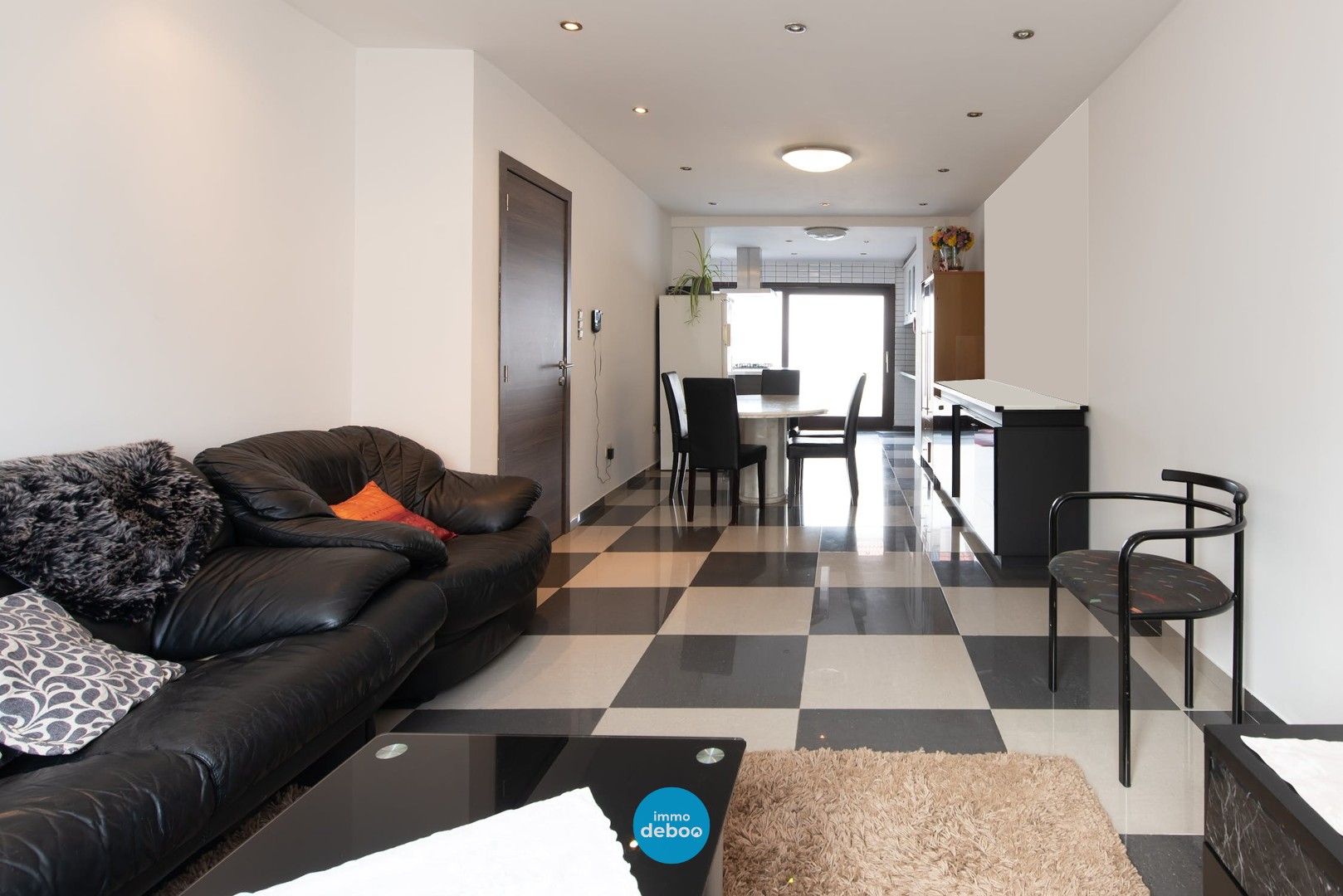 Ruime instapklare woning vlakbij zee foto 2