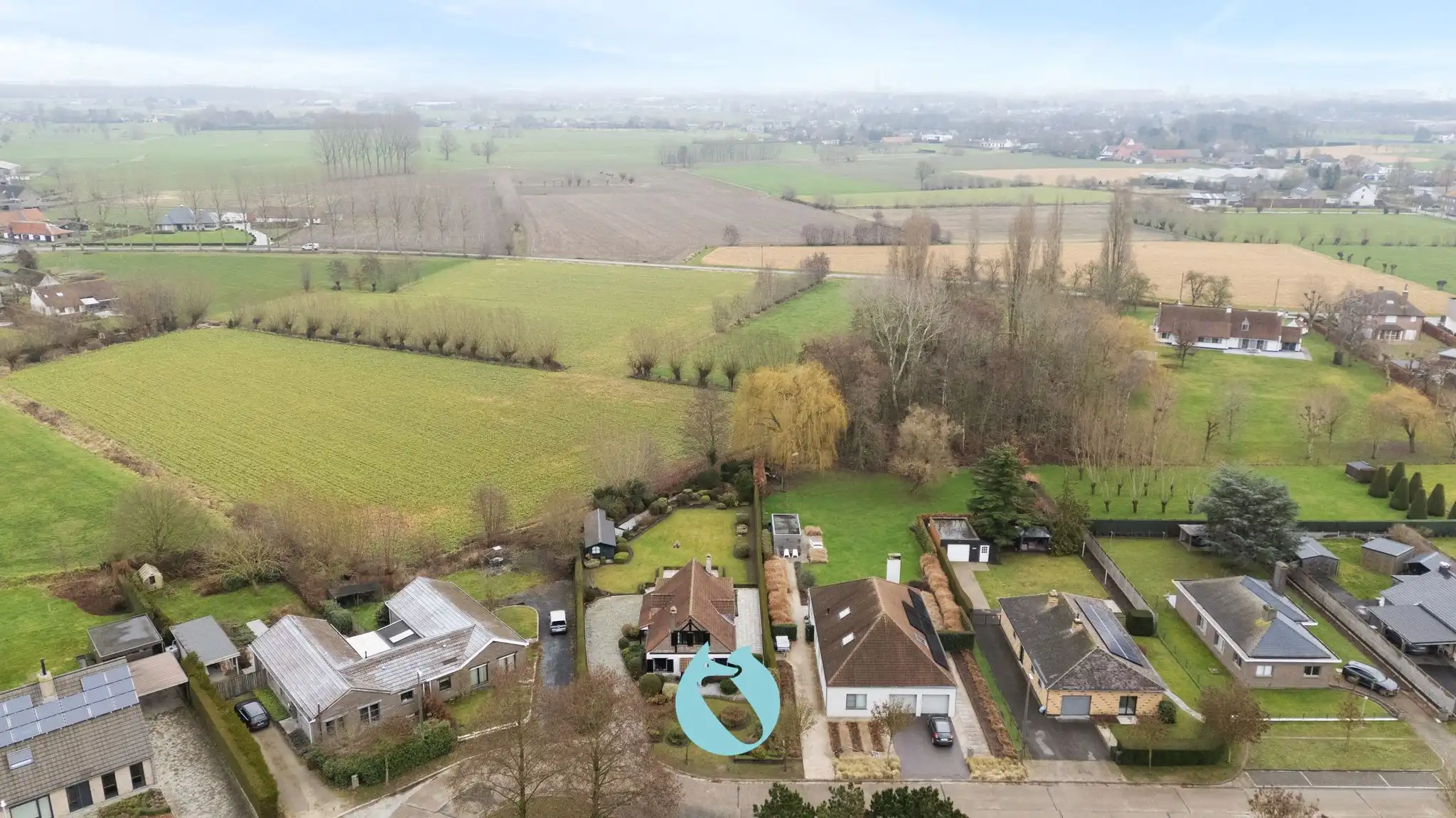 Woning met tuin op een perceel van 1.061 m² foto 2