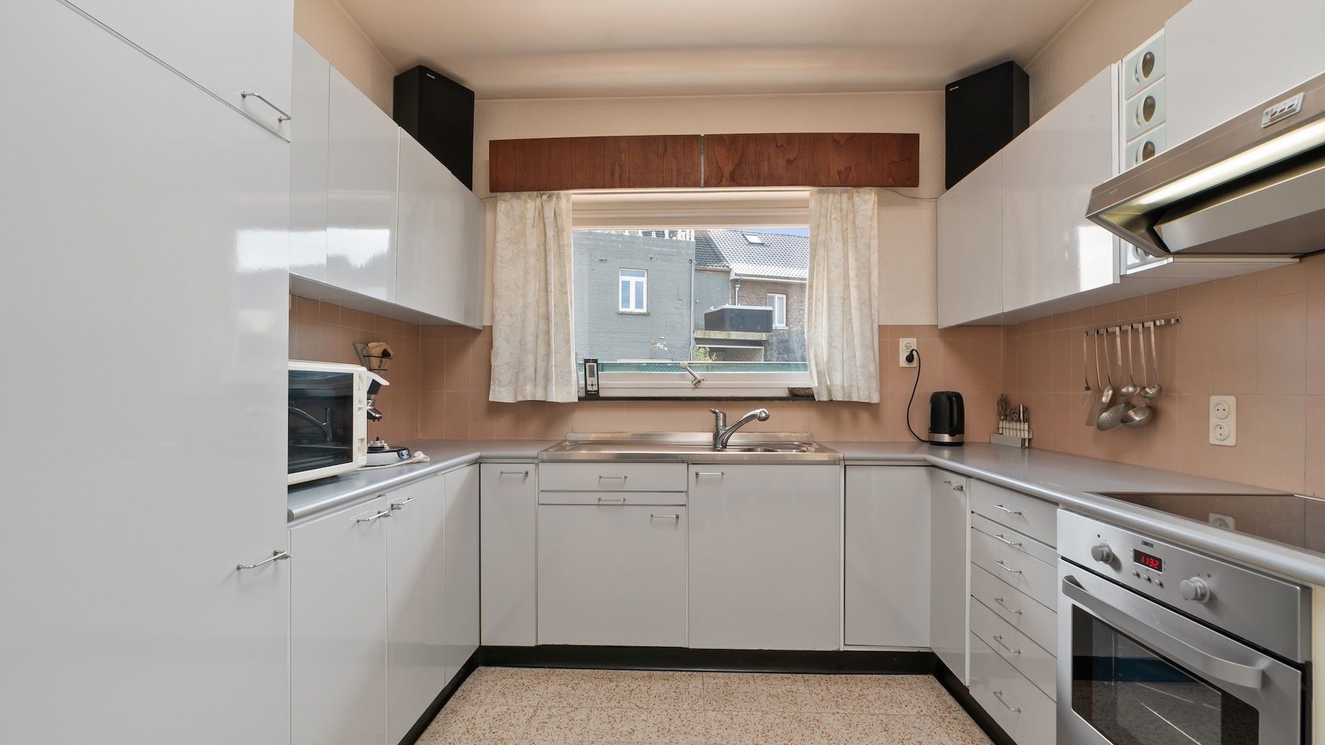 Te renoveren half-open woning met 3 slpks op een perceel van 20a 75ca vlakbij de Nederlandse grens foto 12