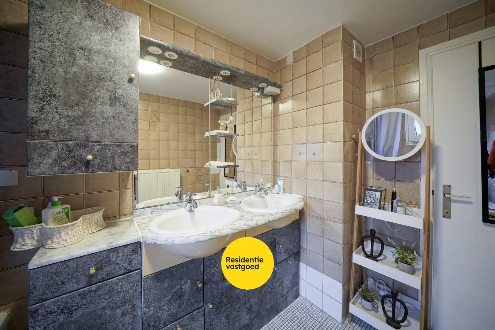 Instapklare woning met diepe tuin te Oostende foto 20